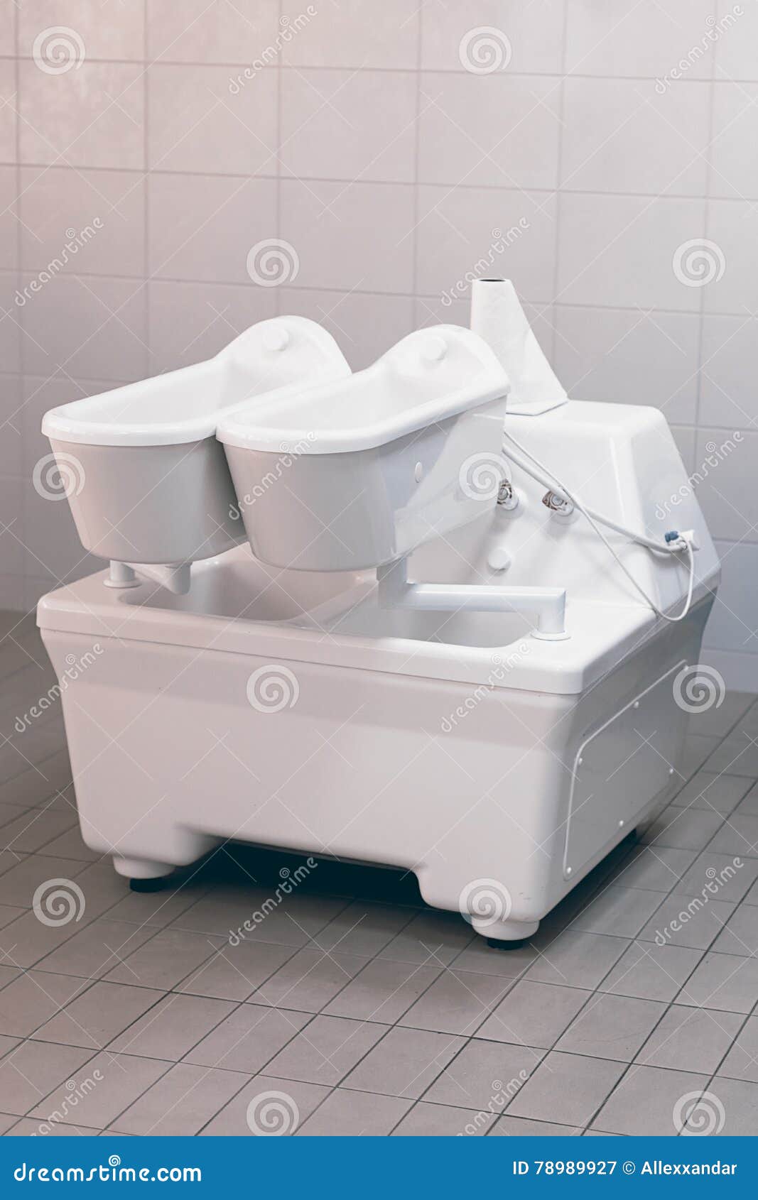 Electrotherapy. Therapy Tub. Galvanic Bath Tub Stock Image Image of neck, electrode 78989927