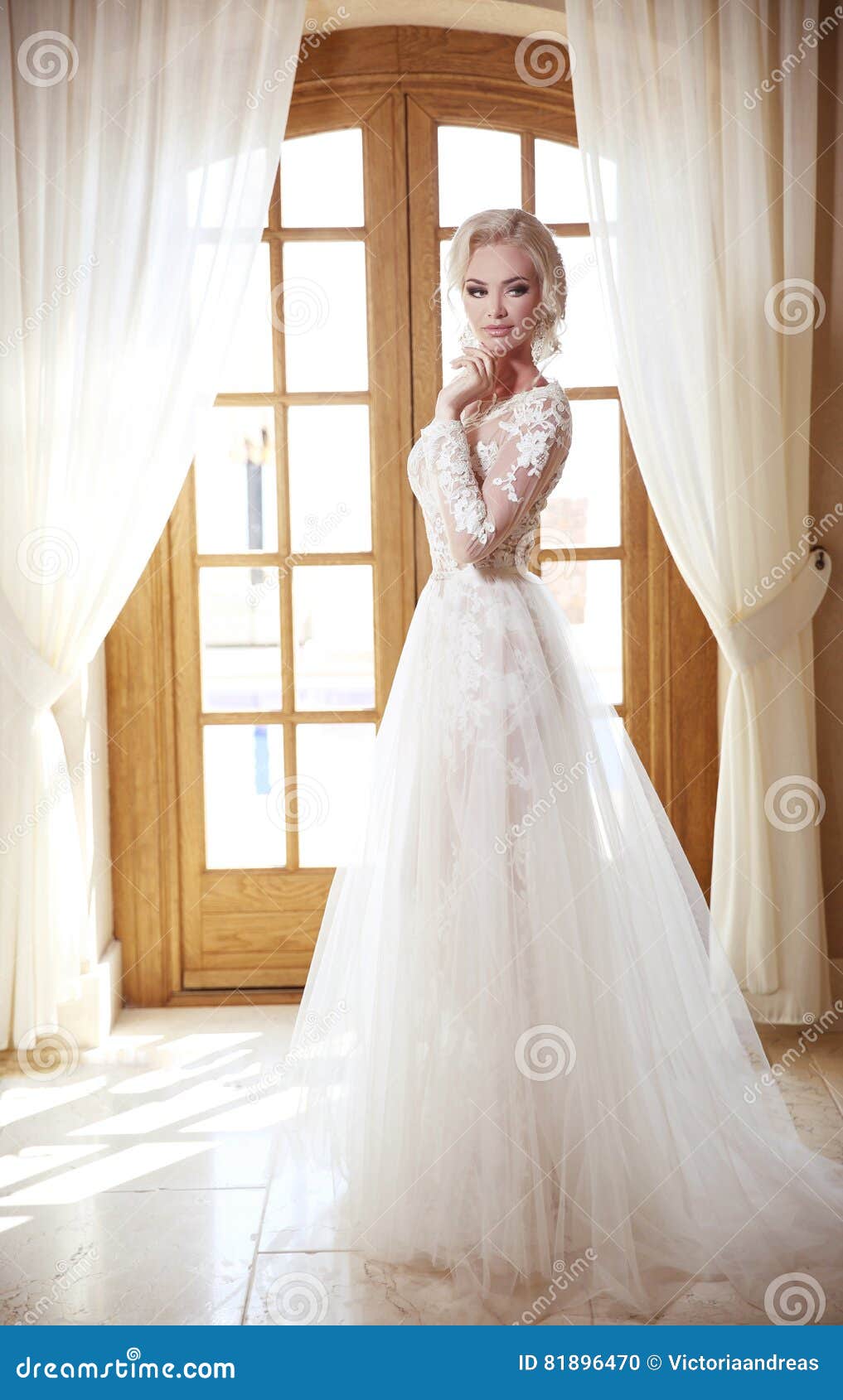 Wedding Gowns - Buy Wedding Wear Gown Online at Best Price