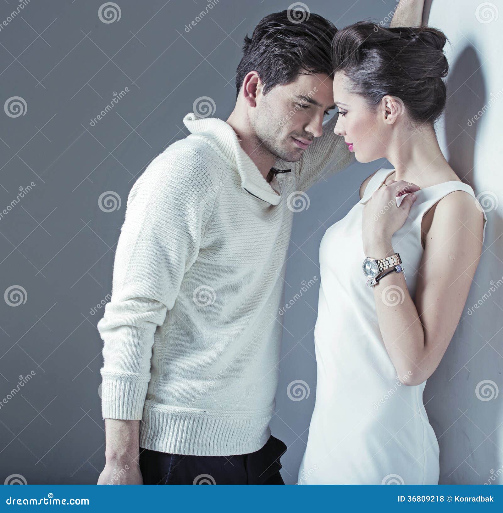 20,894 Seduce Stock Photos picture