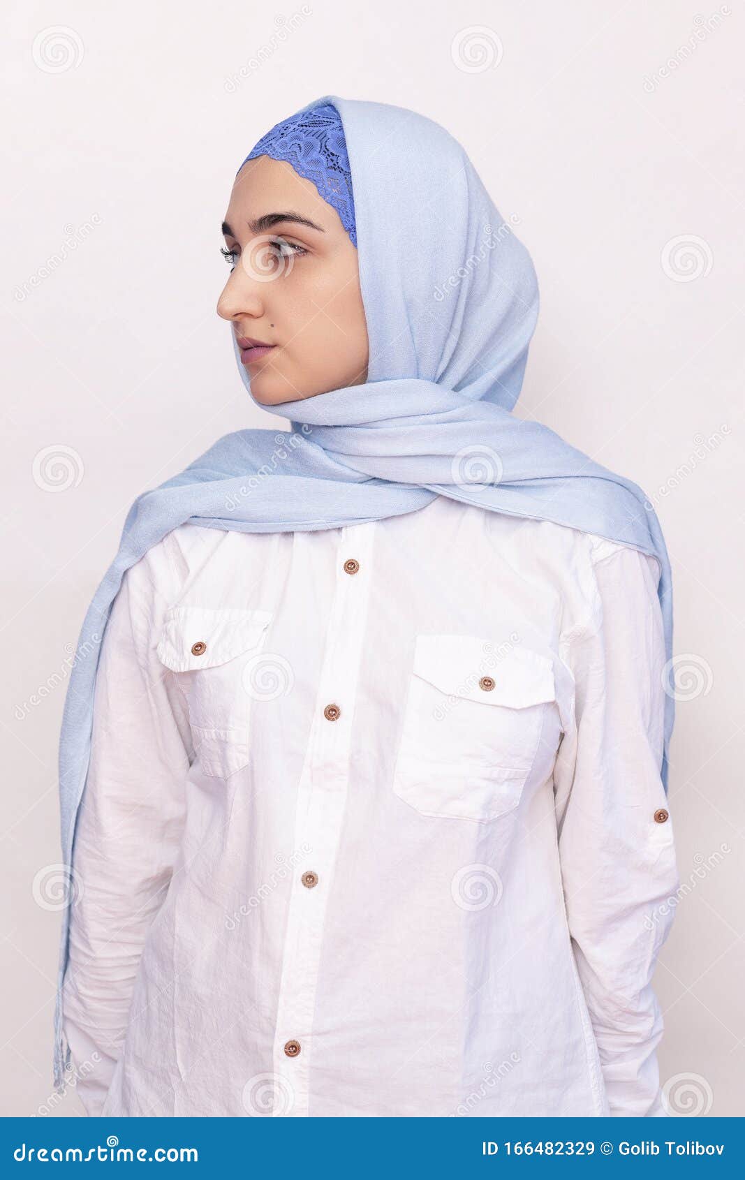 white shirt hijab