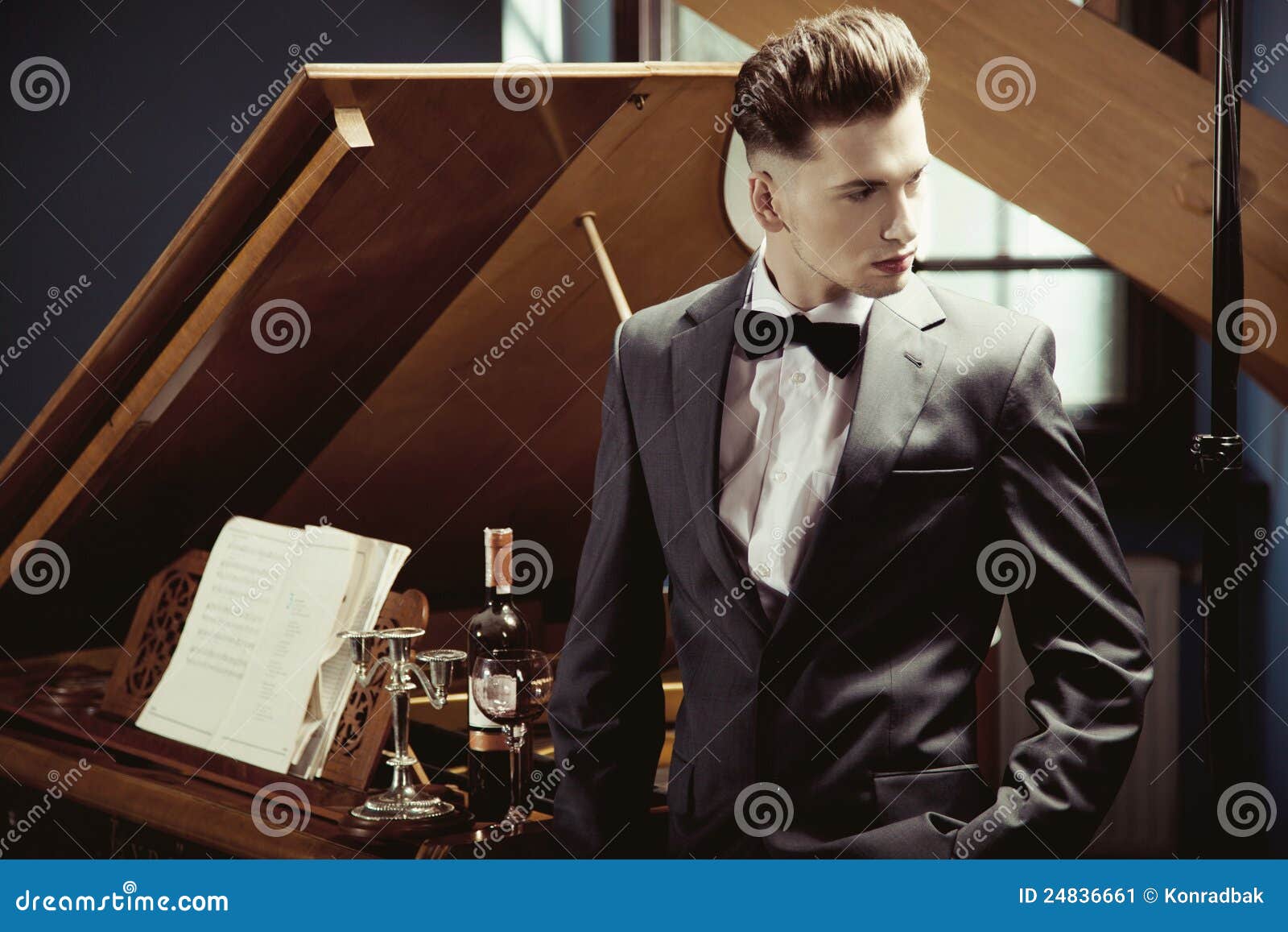 elegant pianist