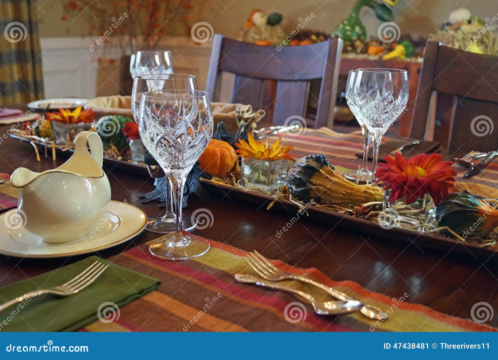 Elegant Thanksgiving Dinner Table Stock Image - Image of glasses, gravy ...