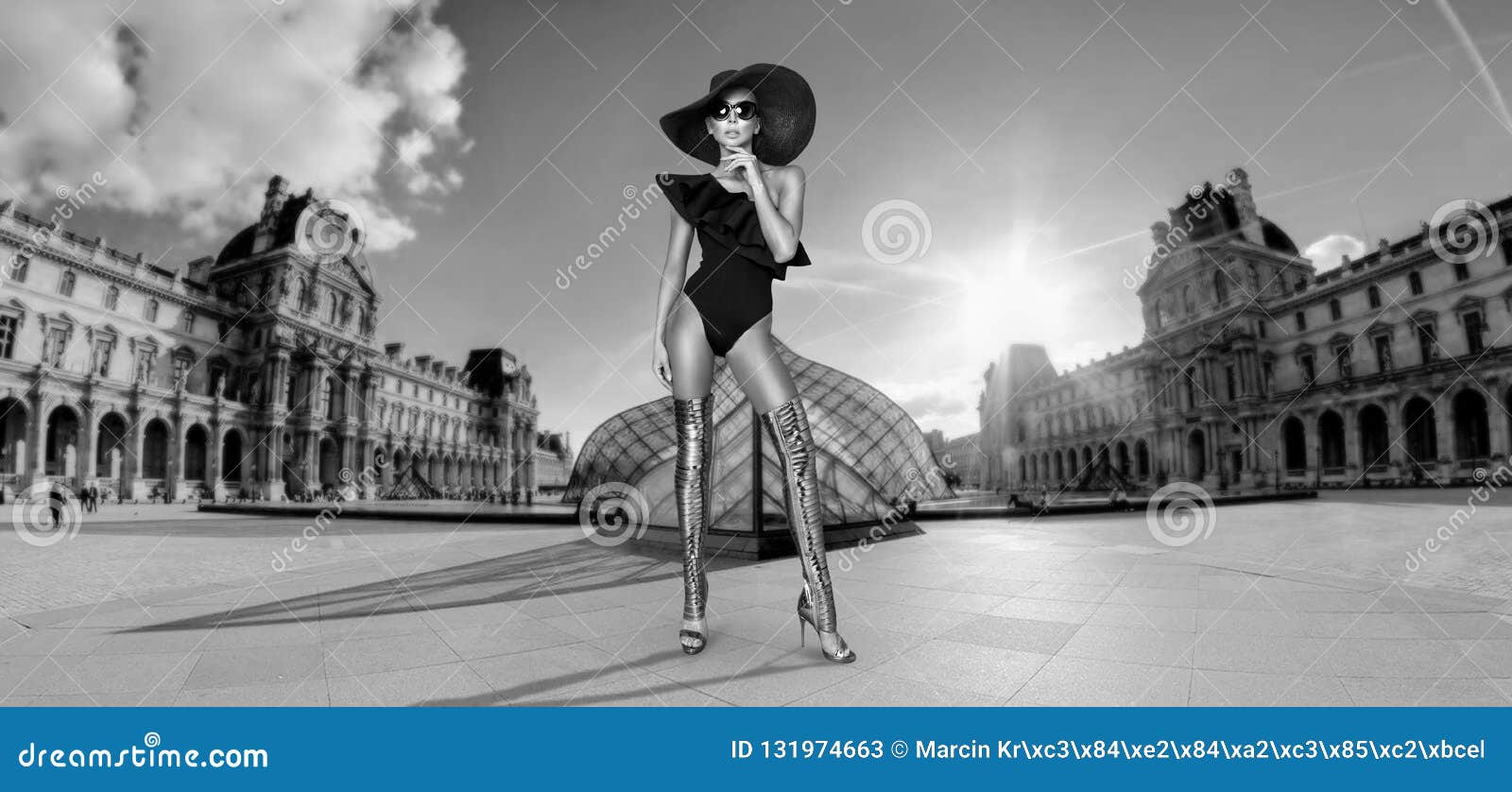 udobnost, izazov - Page 16 Elegant-woman-hat-bikini-sunglasses-amazing-high-h-model-heels-shoes-paris-france-131974663