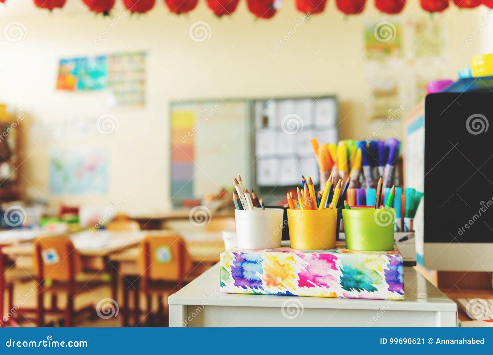 Elementary classroom stock image. Image of modern, exam - 99690621
