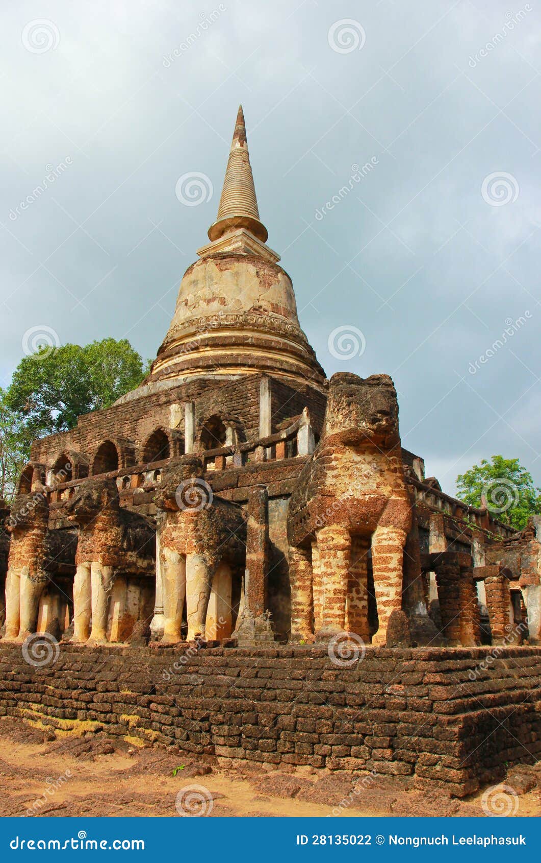 Elephant Statue At The Entrance. Raja Gopuram Tower. Murudeshwar