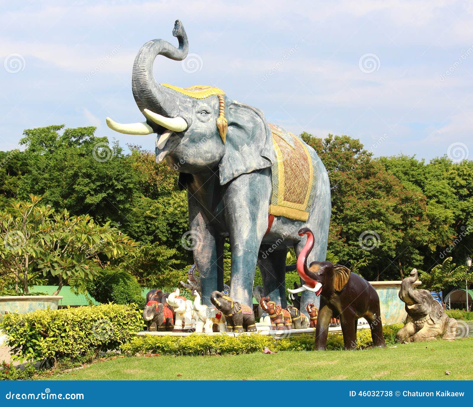 Elephant Statue stock photo. Image of small, symbol, peace 46032738