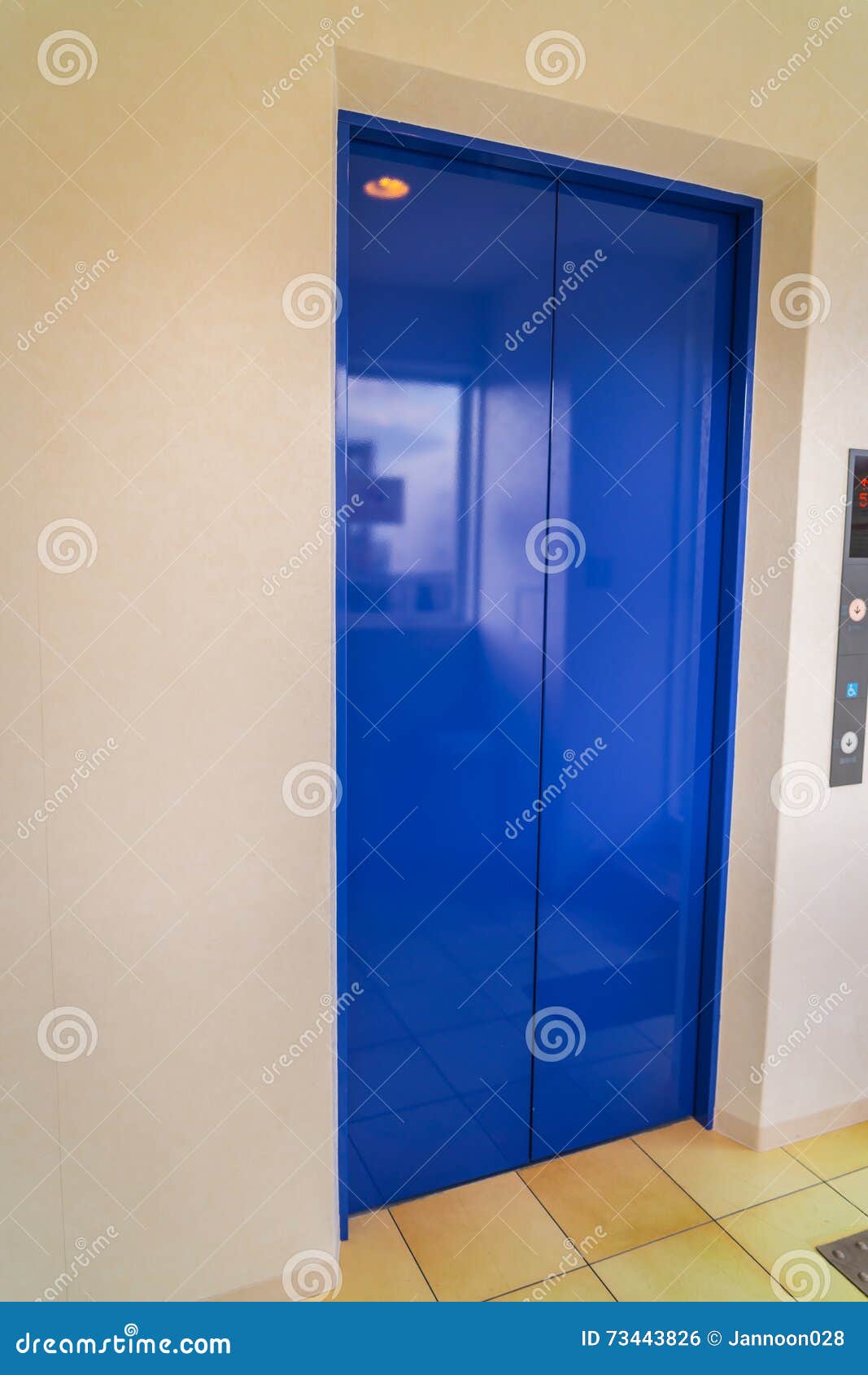 Elevator with Closed Door . Stock Photo Image of element, interior 73443826