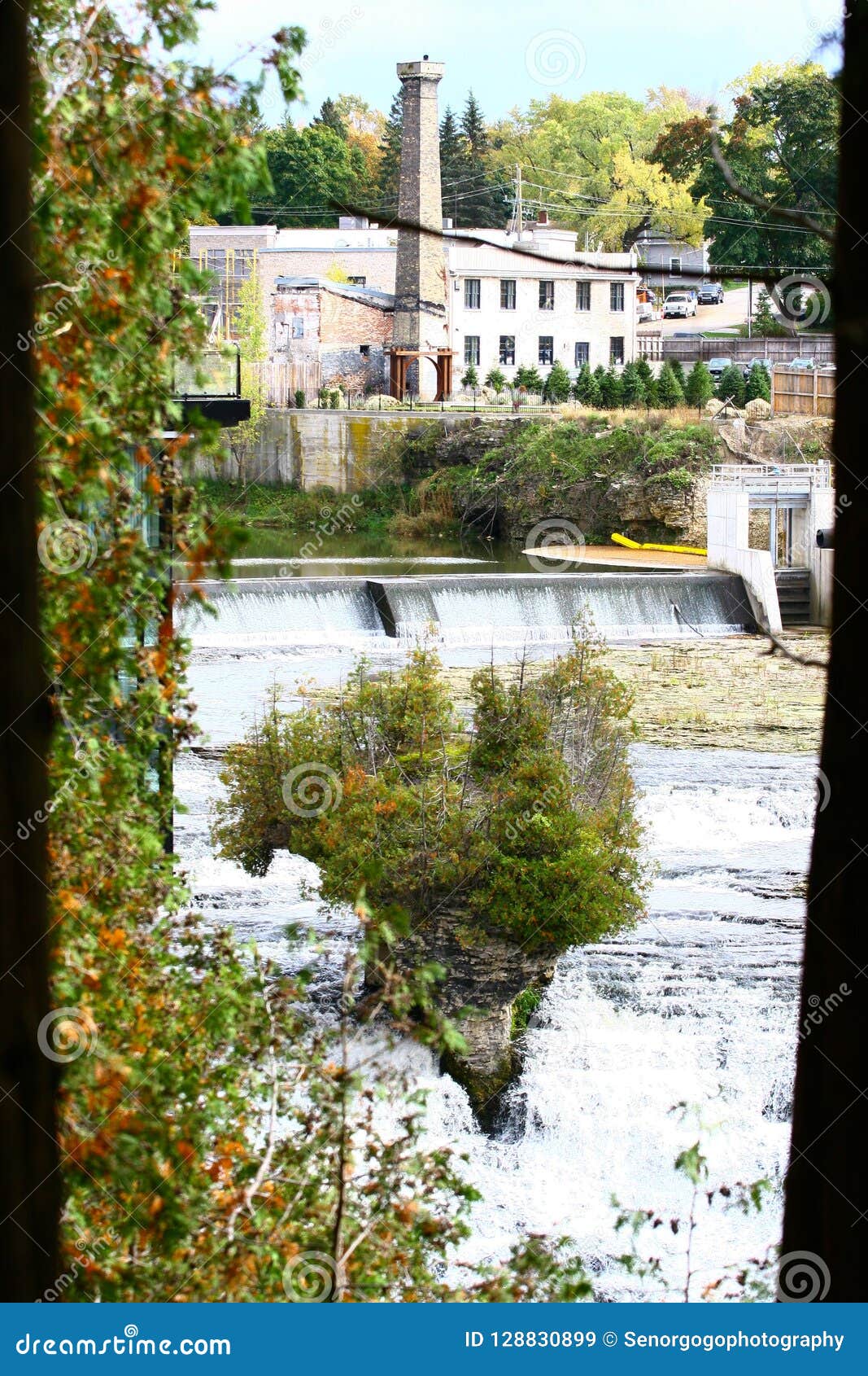 Elora Ontario in the fall stock image. Image of hydro 128830899