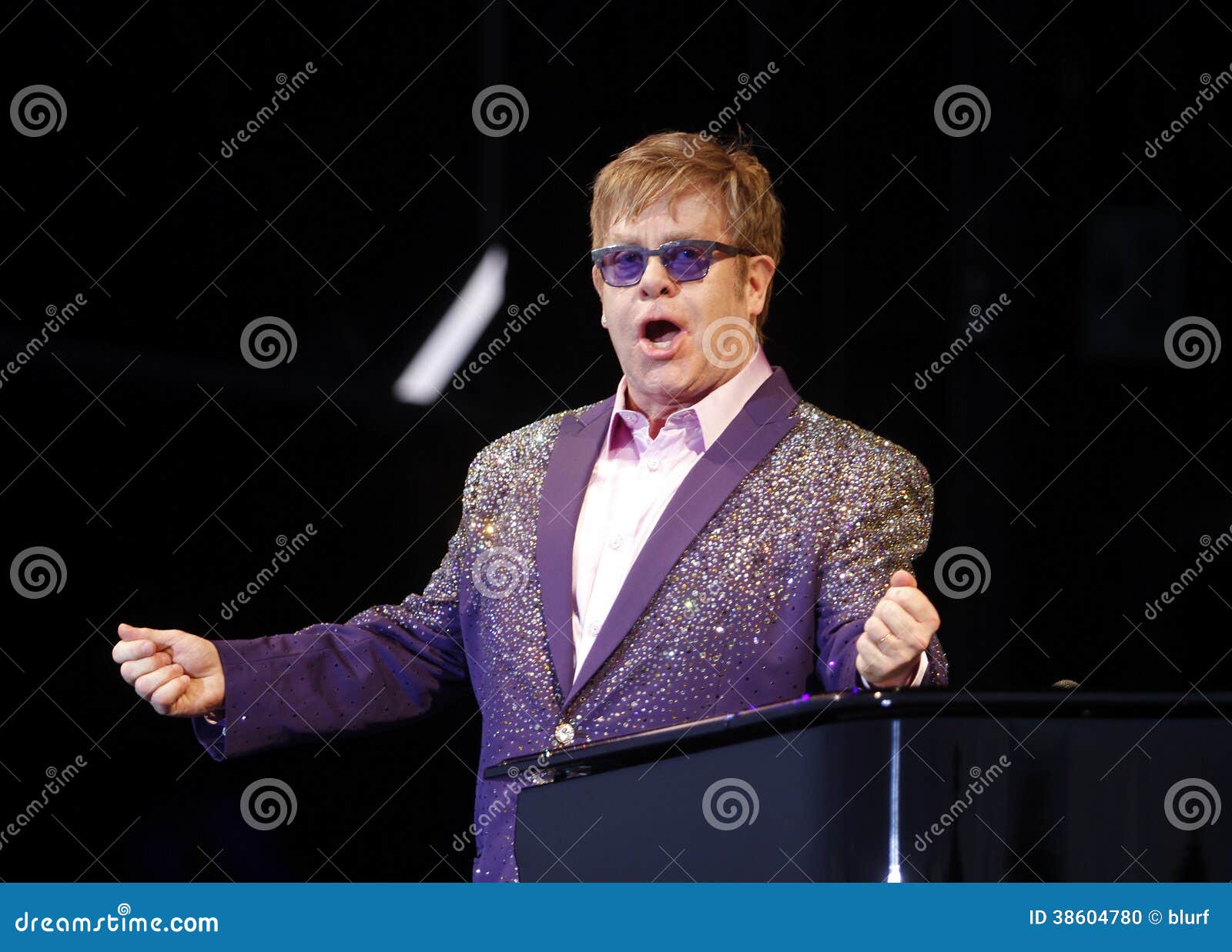 Elton immagine editoriale. Immagine di john, canzone 38604780