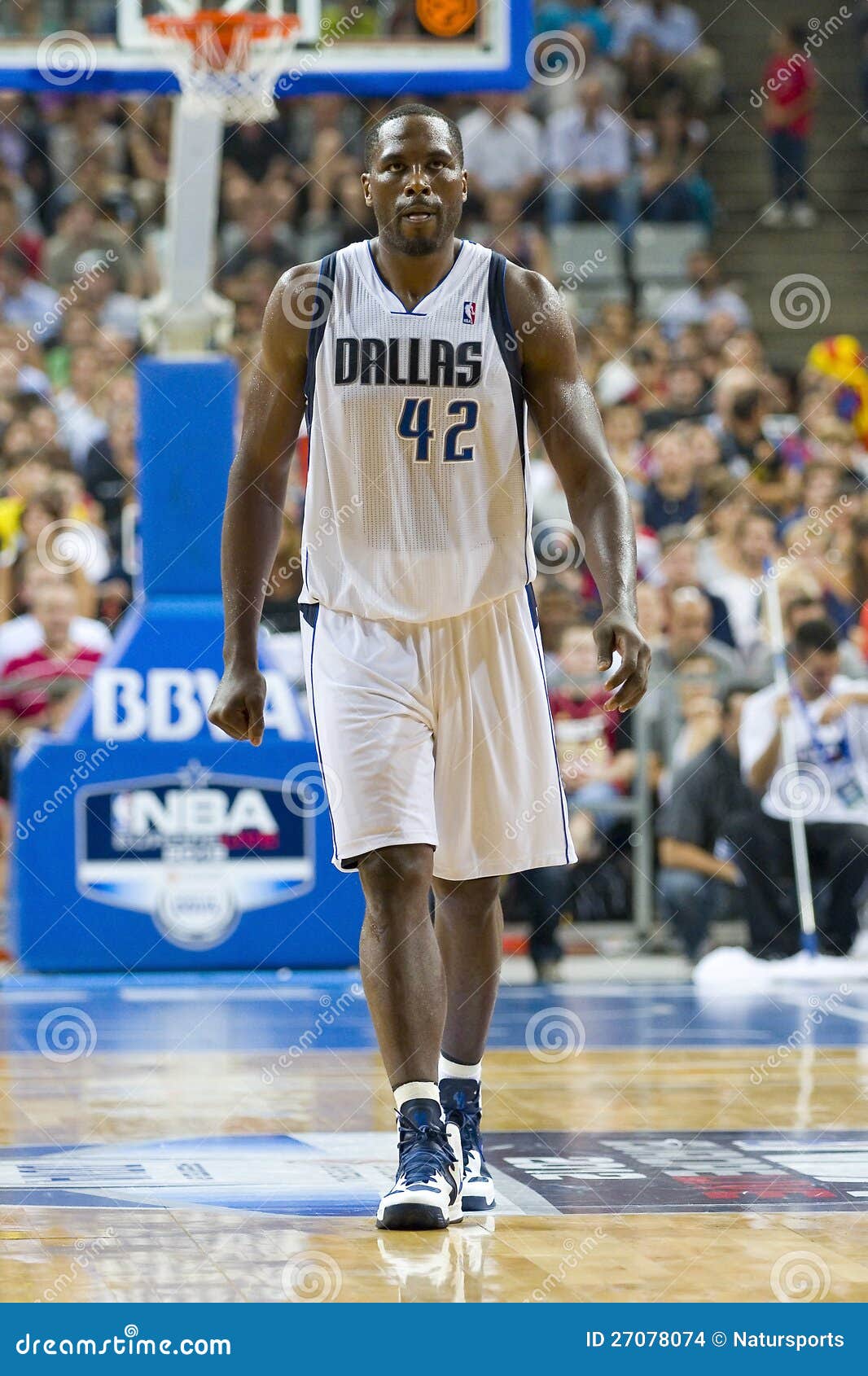 Elton Brand Elton Brand of Mavericks editorial stock image. Image of games - 27078074