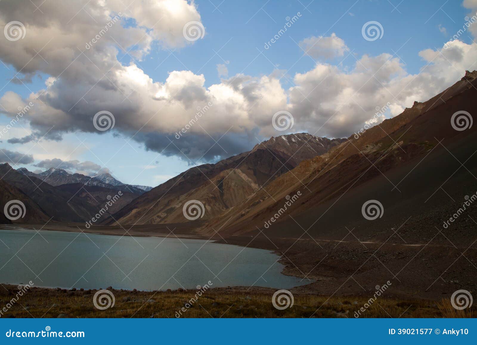 embalse el yeso reservoir, chile