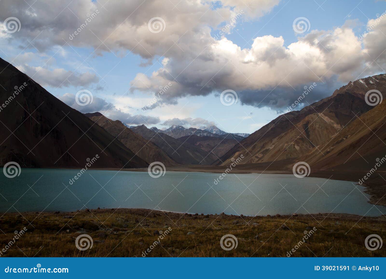 embalse el yeso reservoir, chile