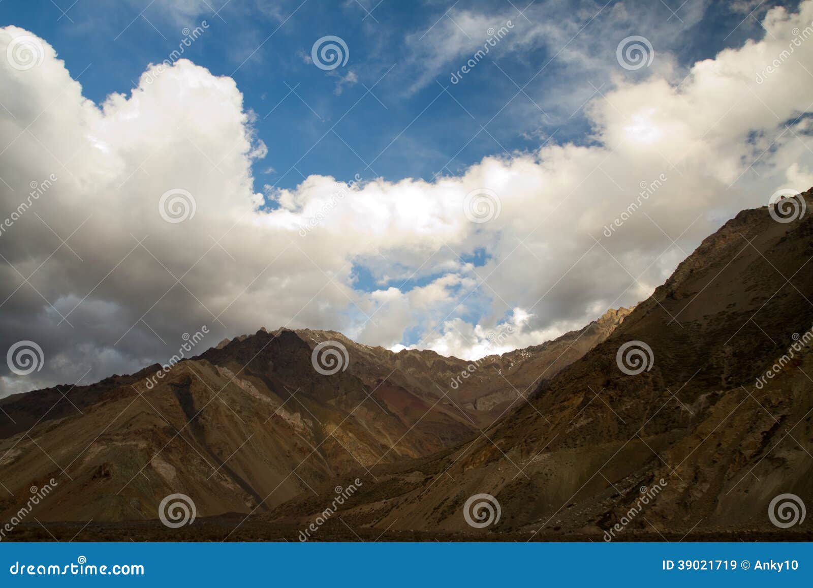 embalse el yeso reservoir, chile