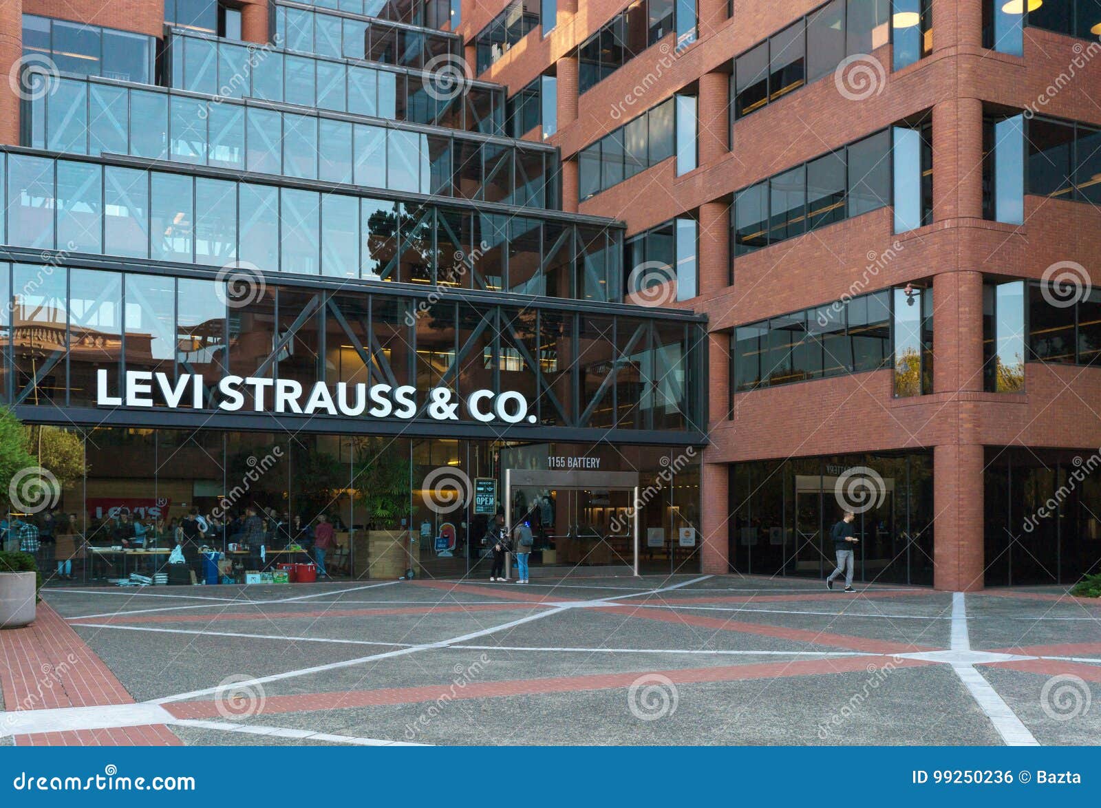 The Embarcadero Area in San Francisco with Levi Strauss Building Editorial  Photo - Image of francisco, road: 99250236