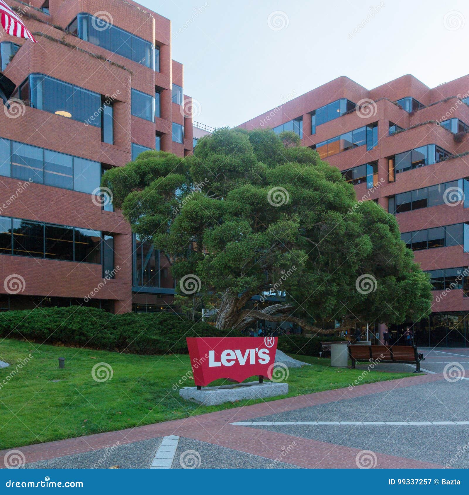 The Embarcadero Area in San Francisco with Levi Strauss Building Editorial  Photography - Image of cable, architecture: 99337257