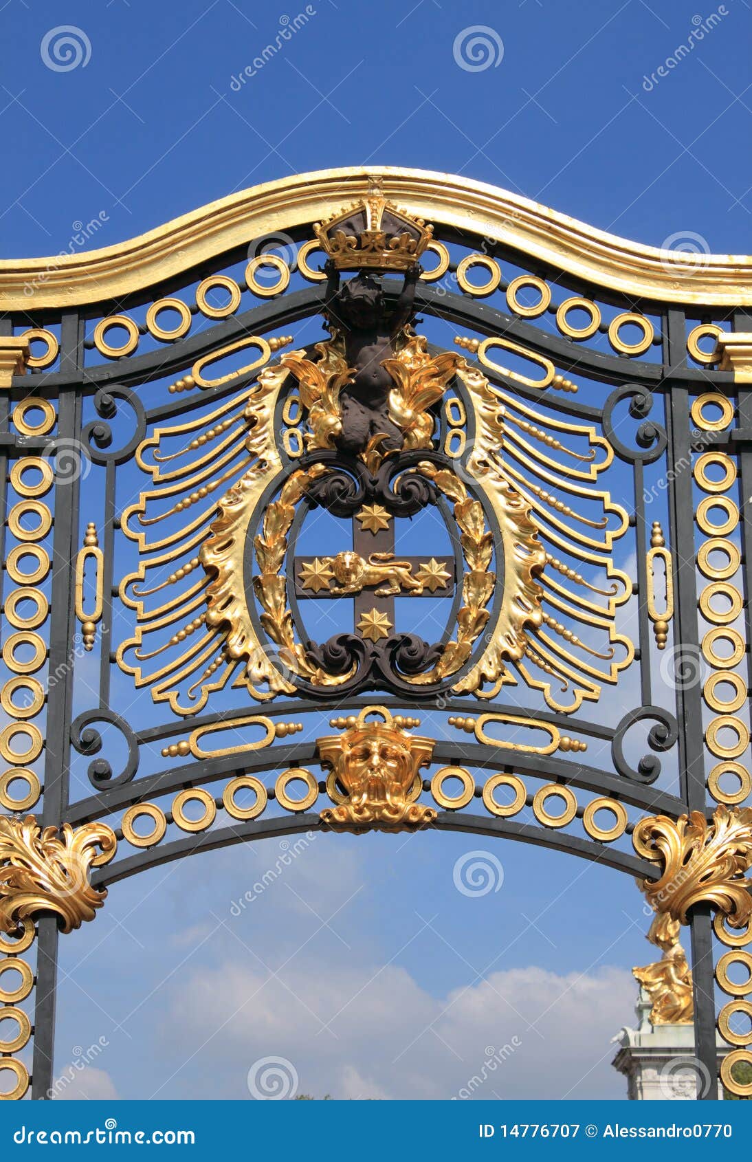 Emblem In Buckingham Palace Stock Image - Image of historical, britain