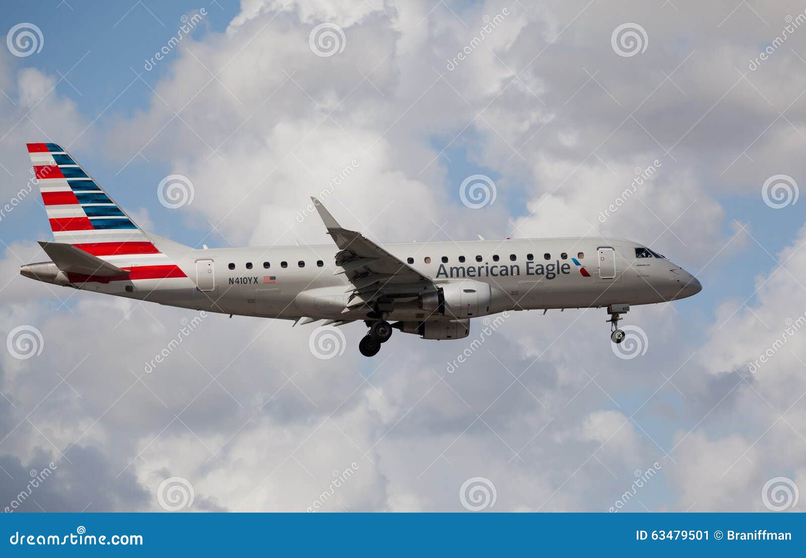 Embraer 175 Of American Eagle Airlines Landing At Miami Editorial Photo Image Of Passenger Jetliner 63479501