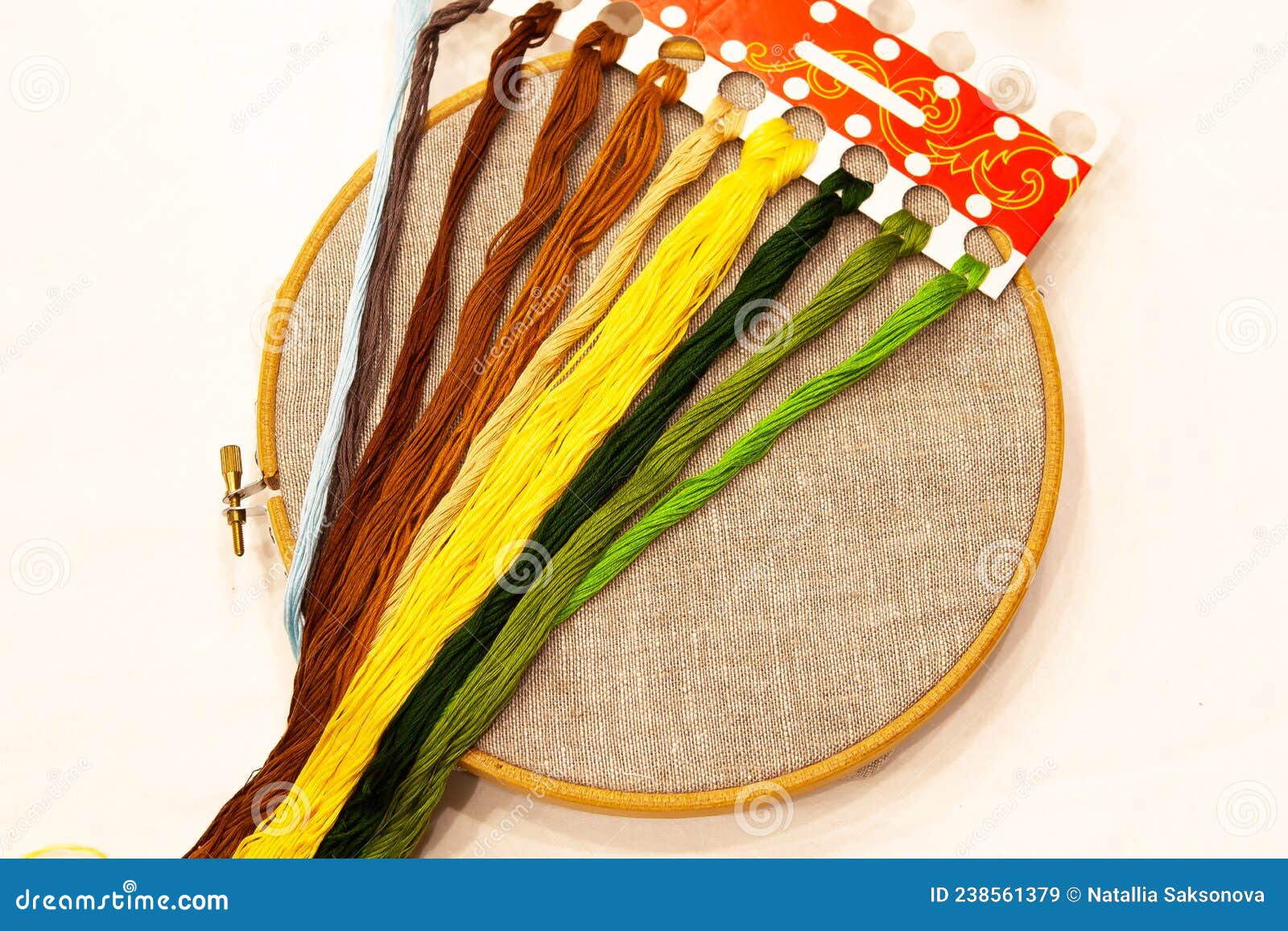 Embroidery Hoop with Natural Linen Fabric, with Embroidery Threads