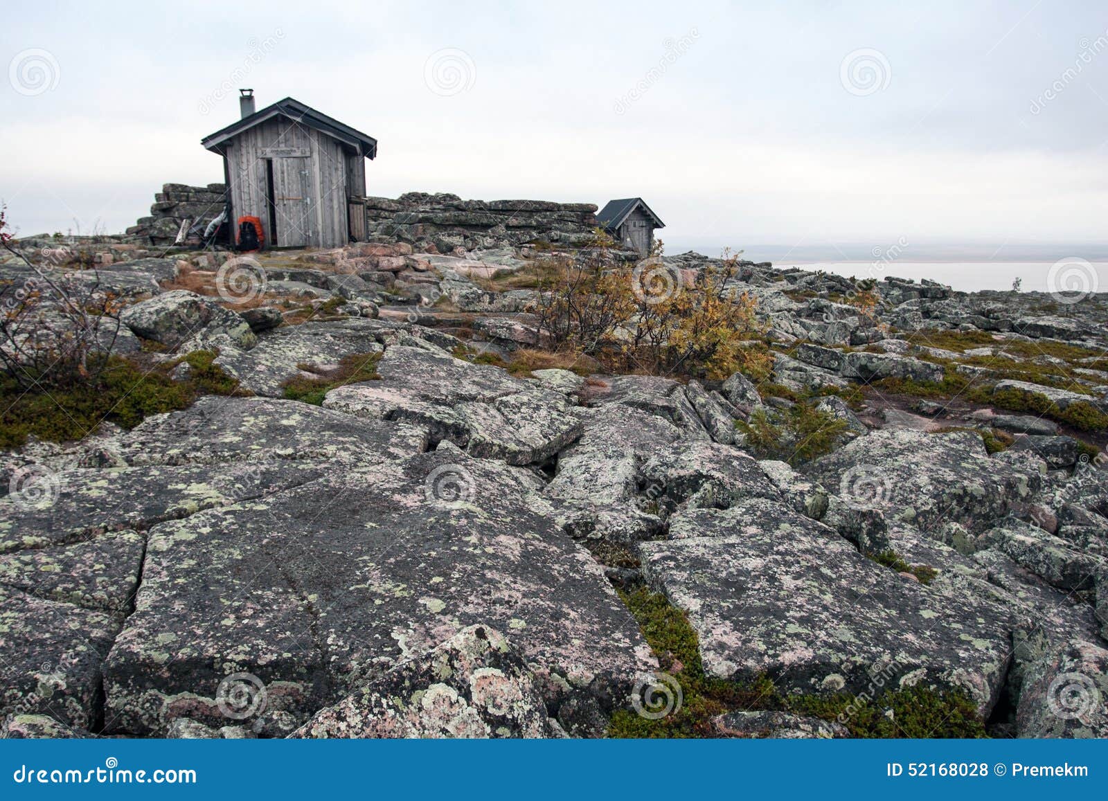 emergency hut in tundra in urho kekkonen national park
