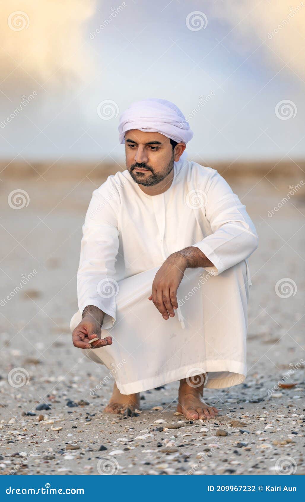 Tenue emirati homme sale