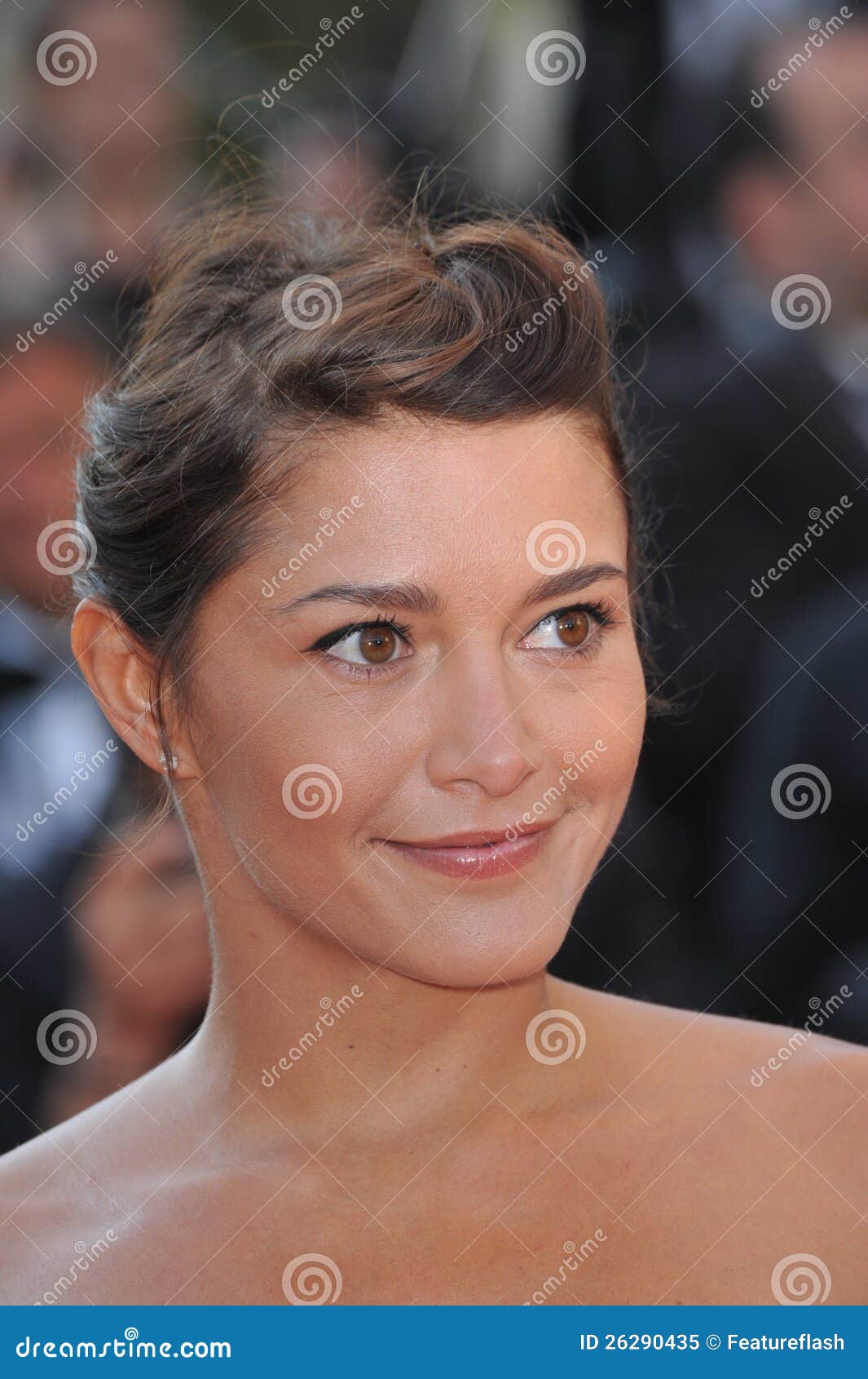 Emma de Caunes editorial image. Image of closing, festival - 26290435