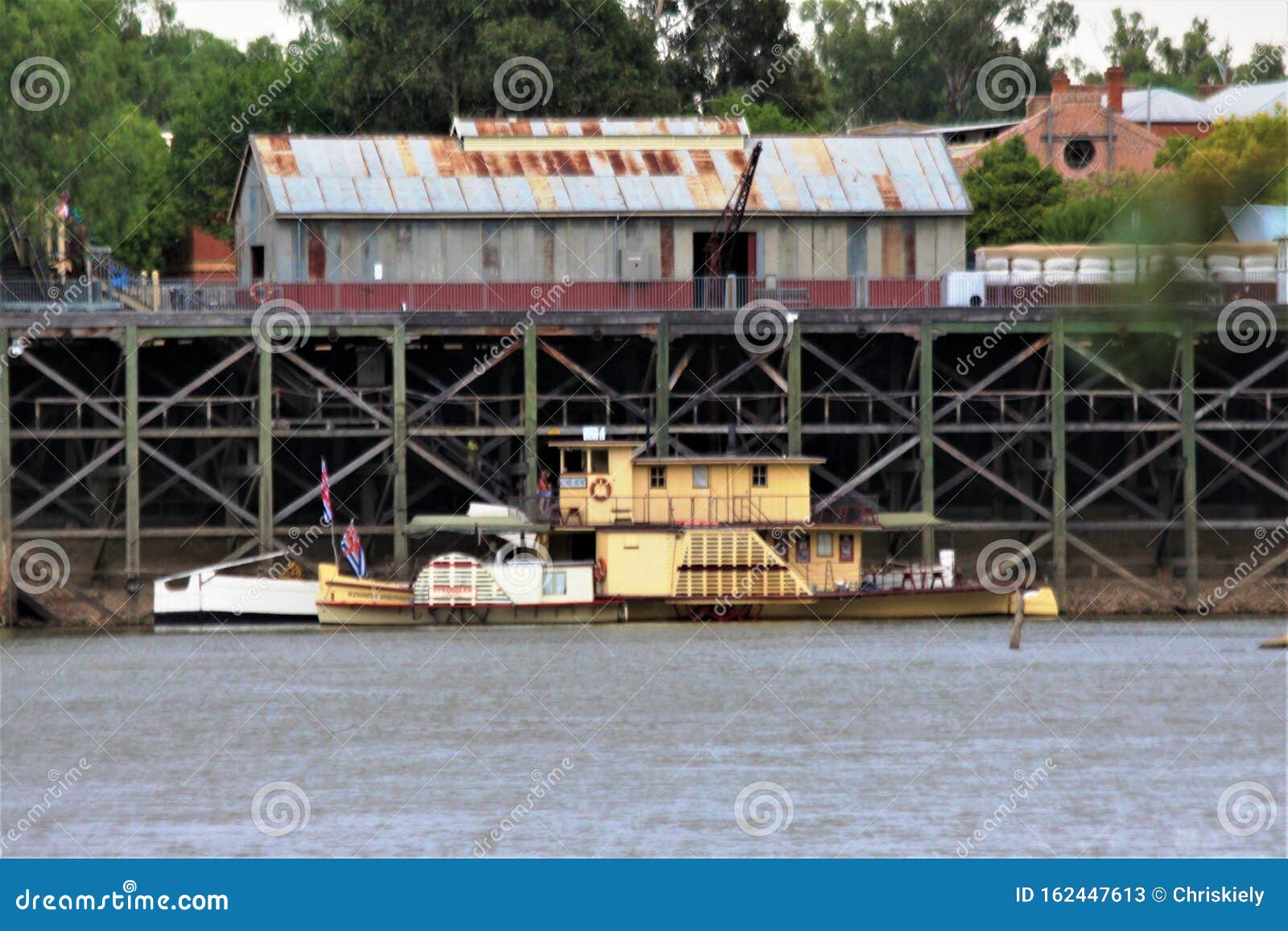 emmylou at port of echuca where i live