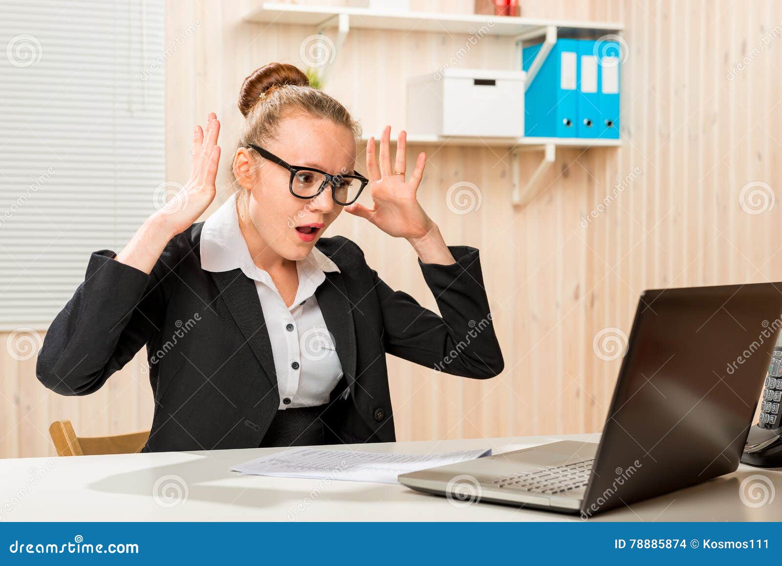 4 blunder hi-res stock photography and images - Alamy