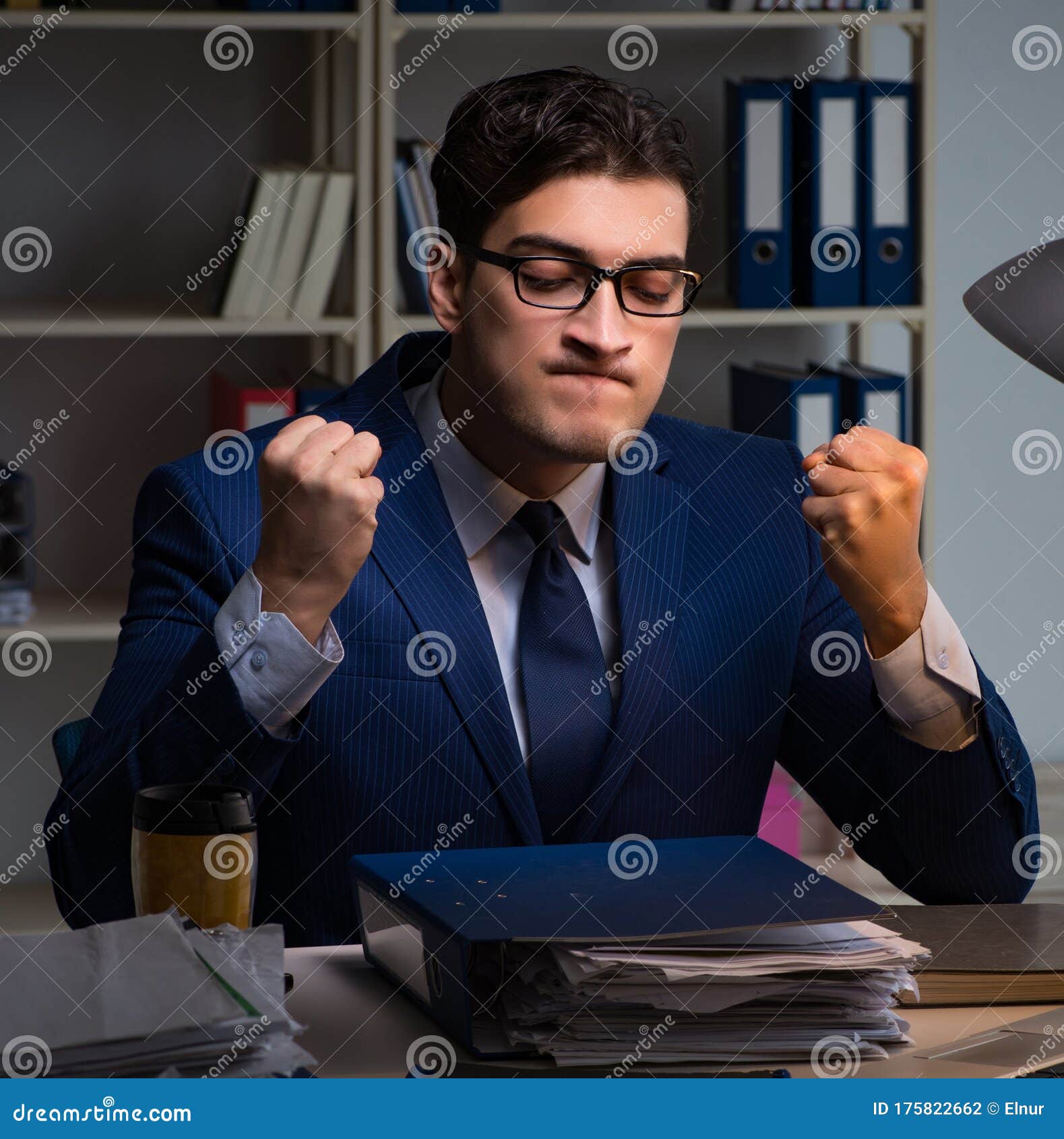 the employee working late to finish important deliverable task
