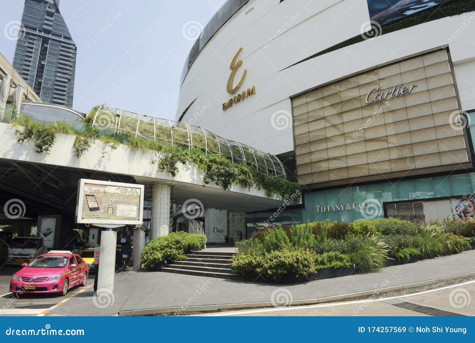 Emporium bangkok editorial stock image. Image of houses - 174257569