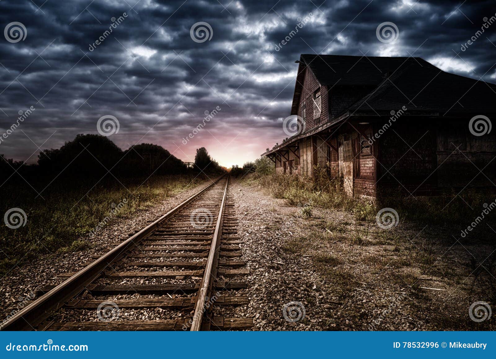 Empty and Abandoned Train Station at Night Stock Photo - Image of dream,  spooky: 78532996