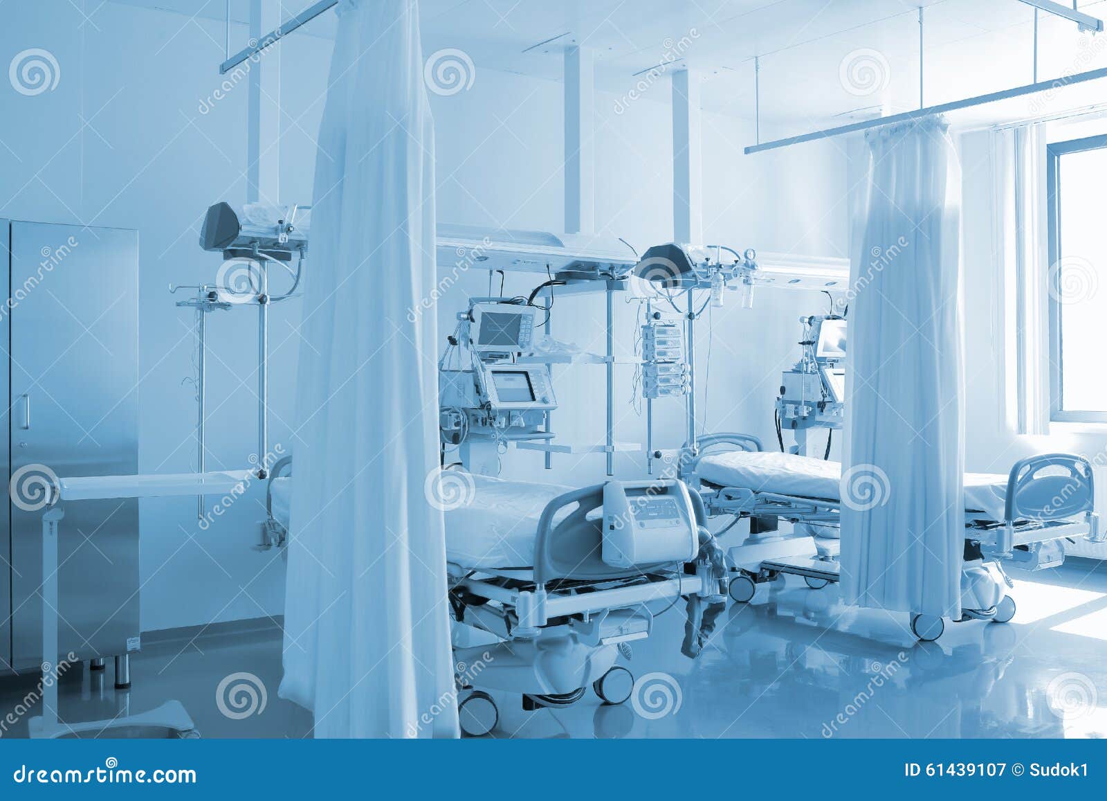 empty bed in personalized ward