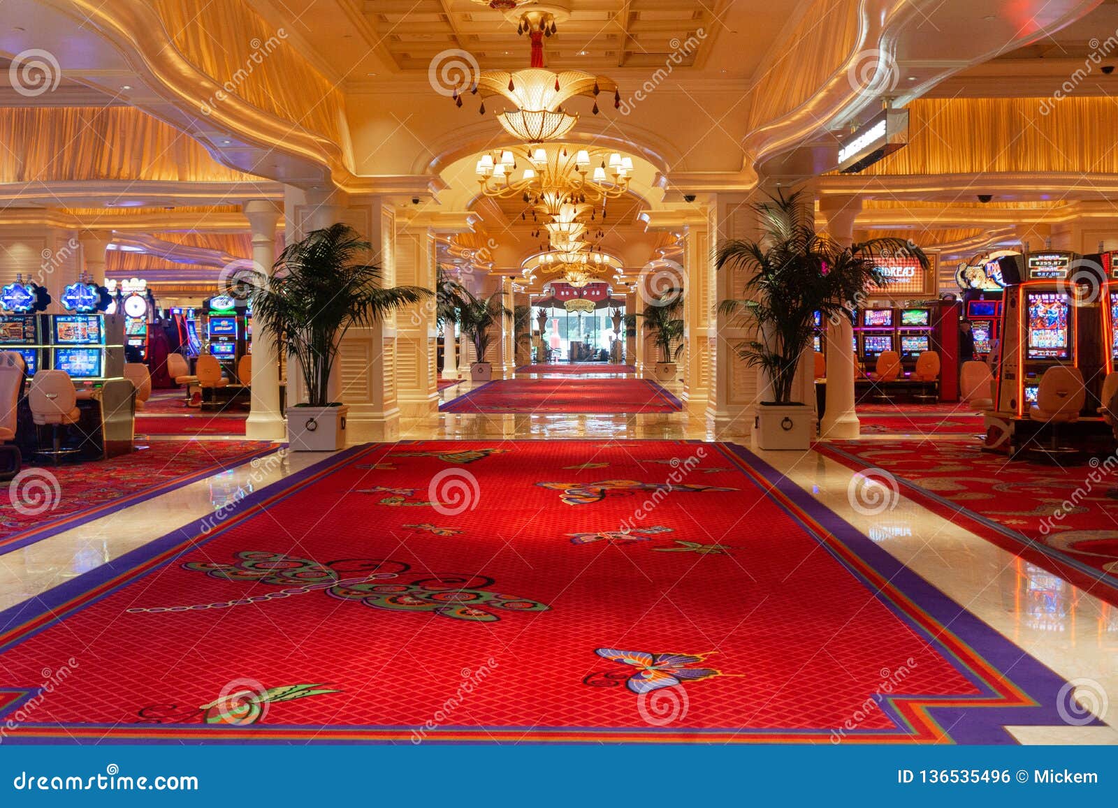 Bellagio las vegas interior hi-res stock photography and images - Alamy