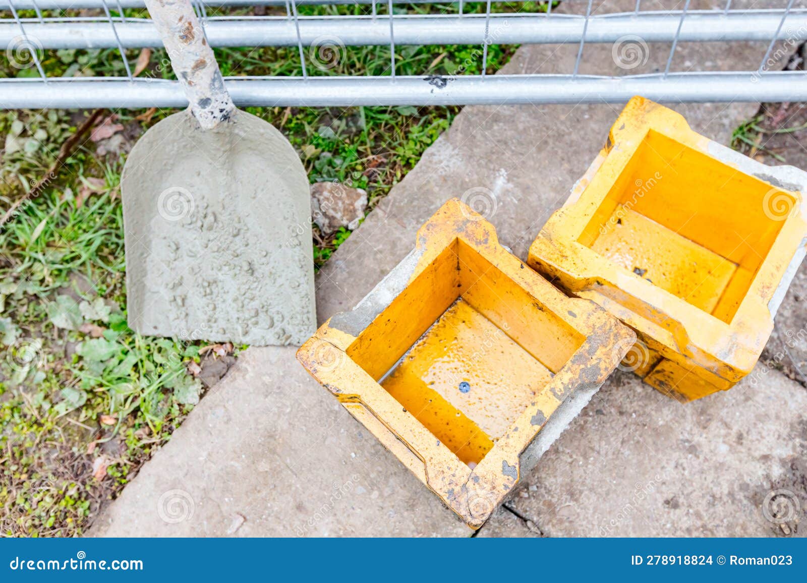 Empty Concrete Cube Molds for Compressive Strength Test of the Cement