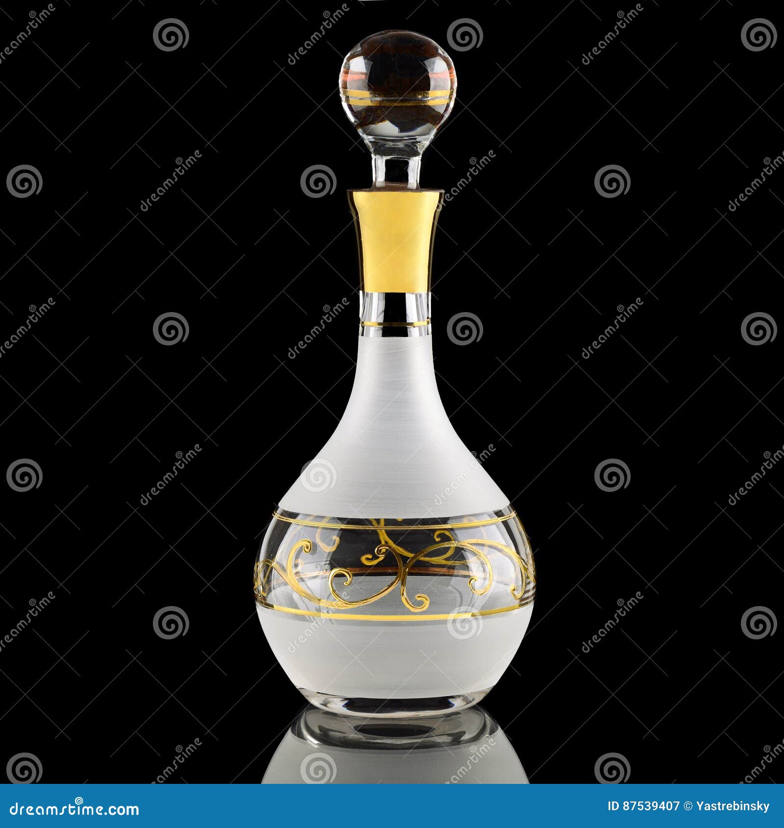 Empty decanter for drinks stock image. Image of traditional 87539407