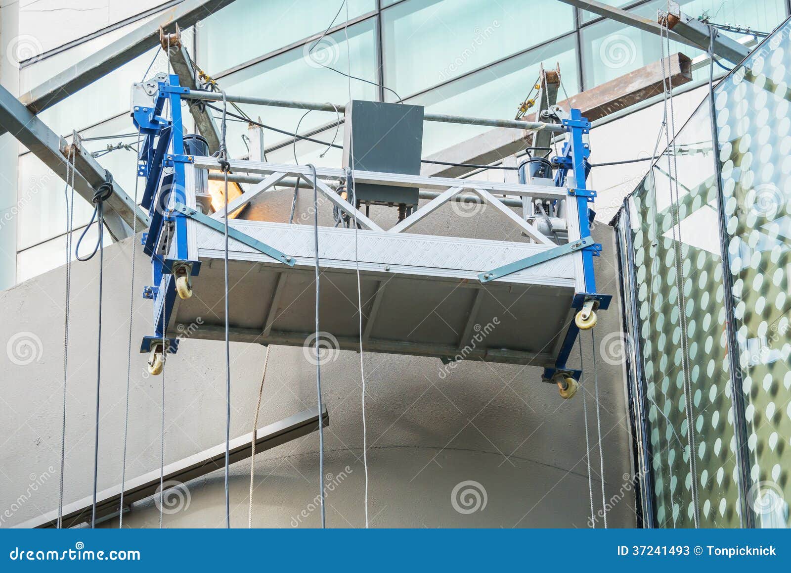 hanging scaffolding design