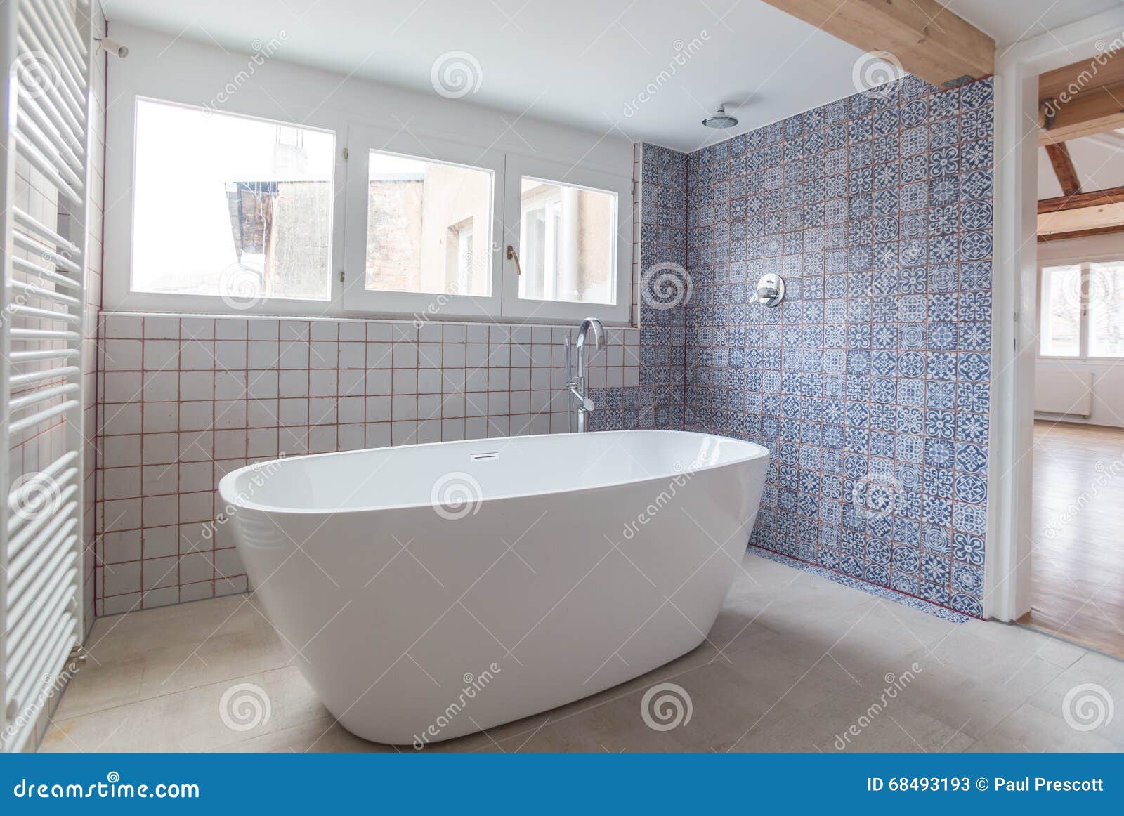 Empty modern bathroom stock image. Image of house, luxury 68493193