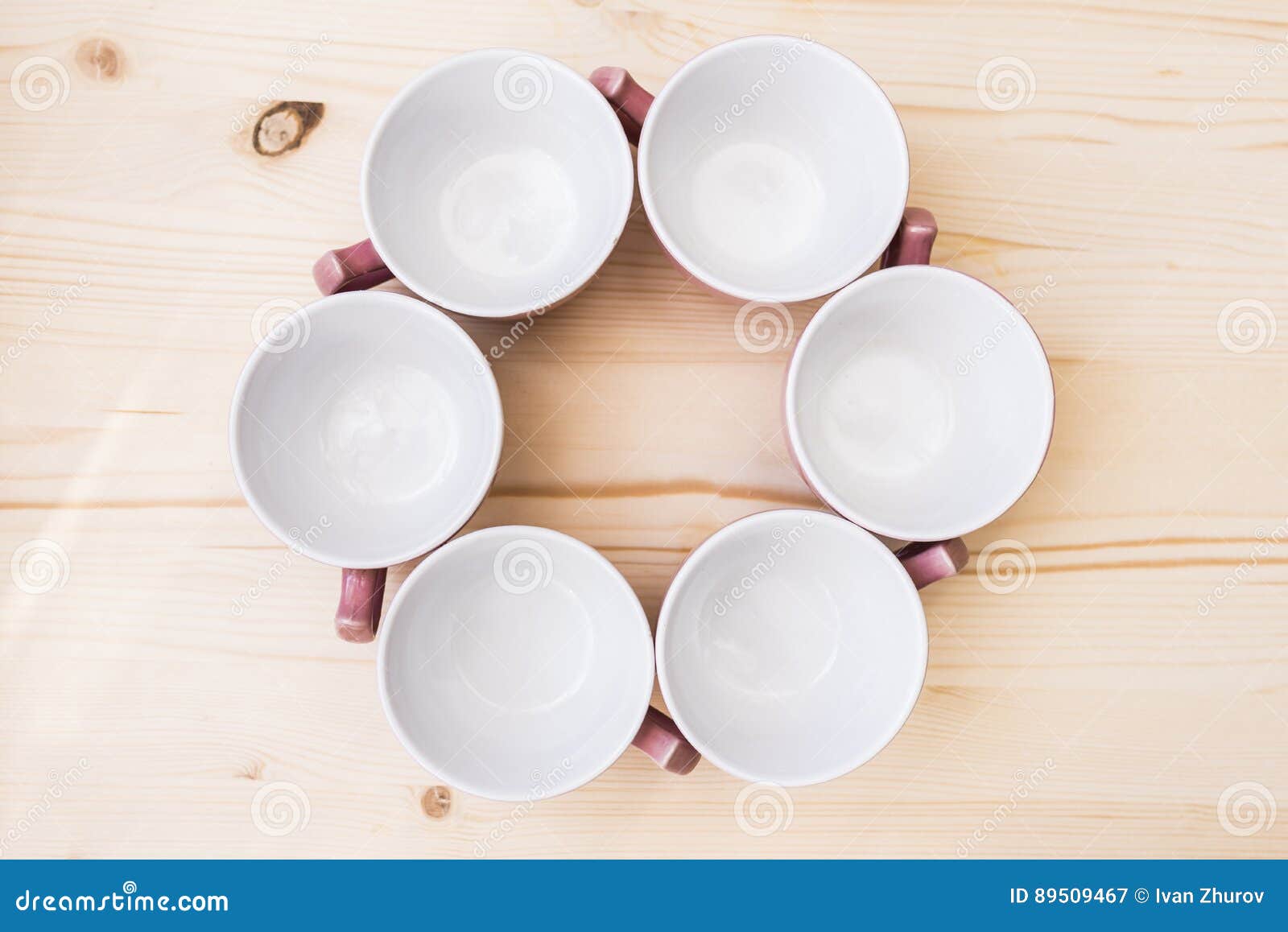 6 empty tea cup on table