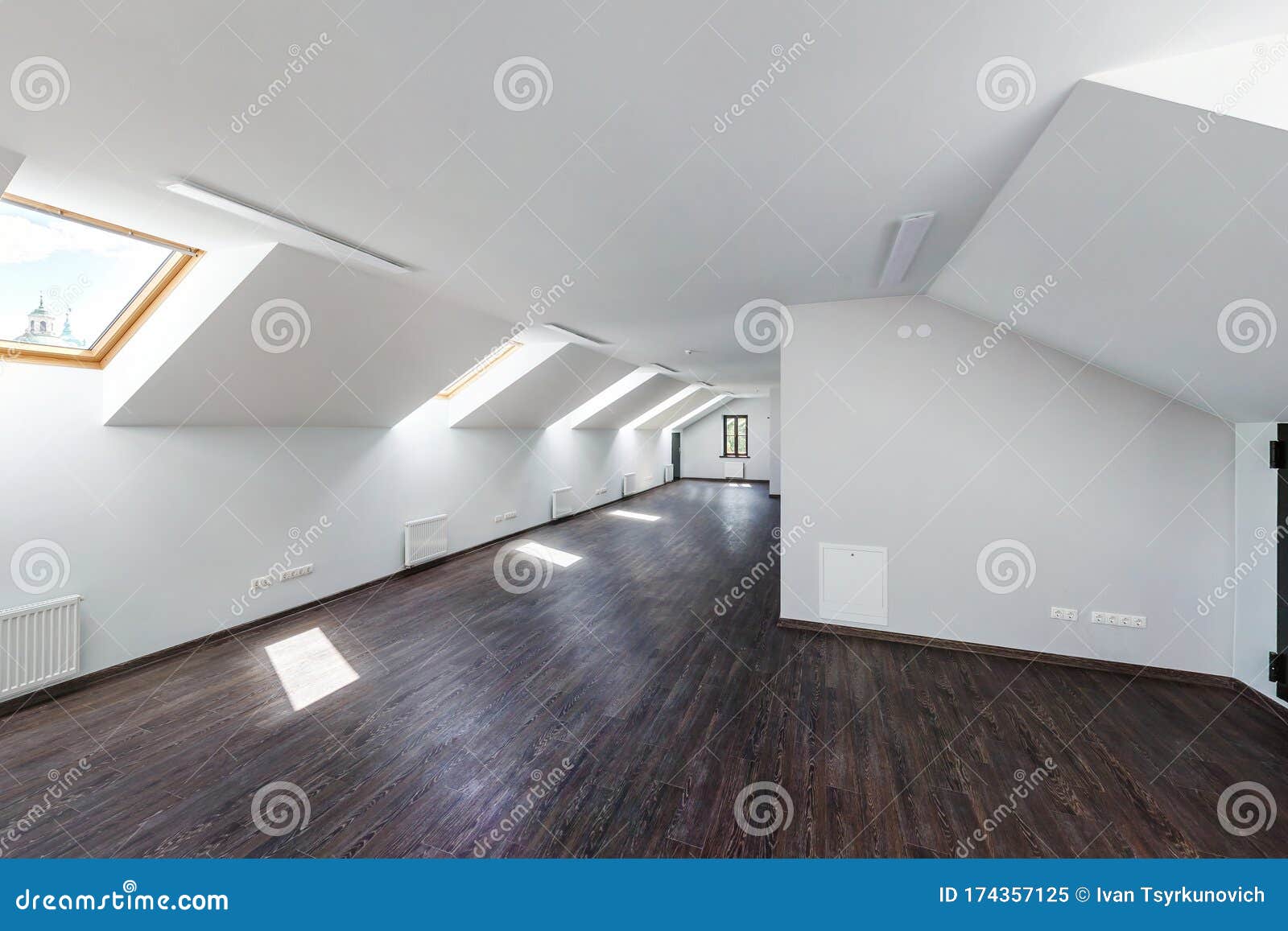 Empty Unfurnished Loft Mansard Room Interior With Wooden Columns