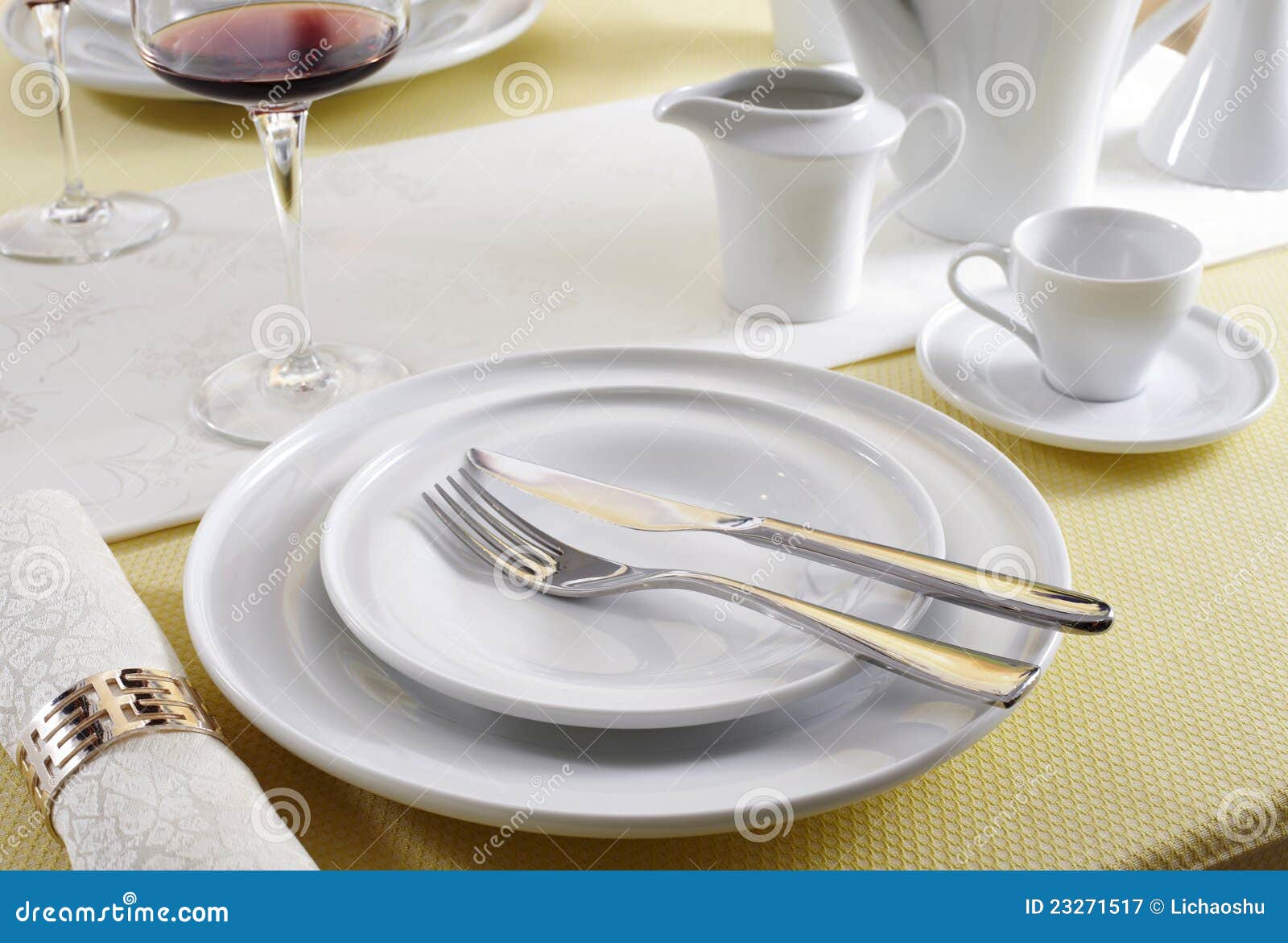 Empty white plates stock image. Image of cutlery, hotel - 23271517