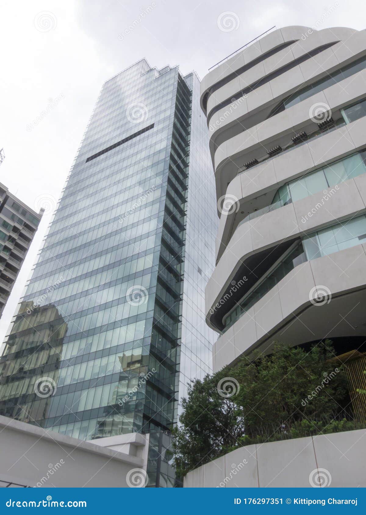 View Of Hi-rise Building On Sukhumvit Road From Emquartier