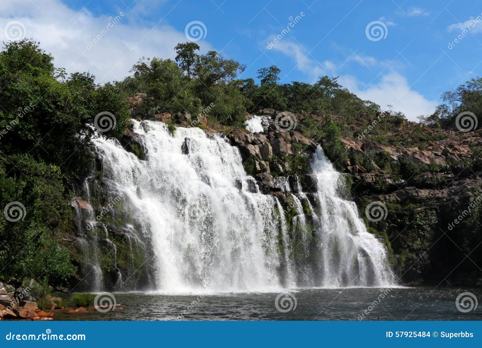 enchanted well waterfall - chapada dos veadeiros - brazil