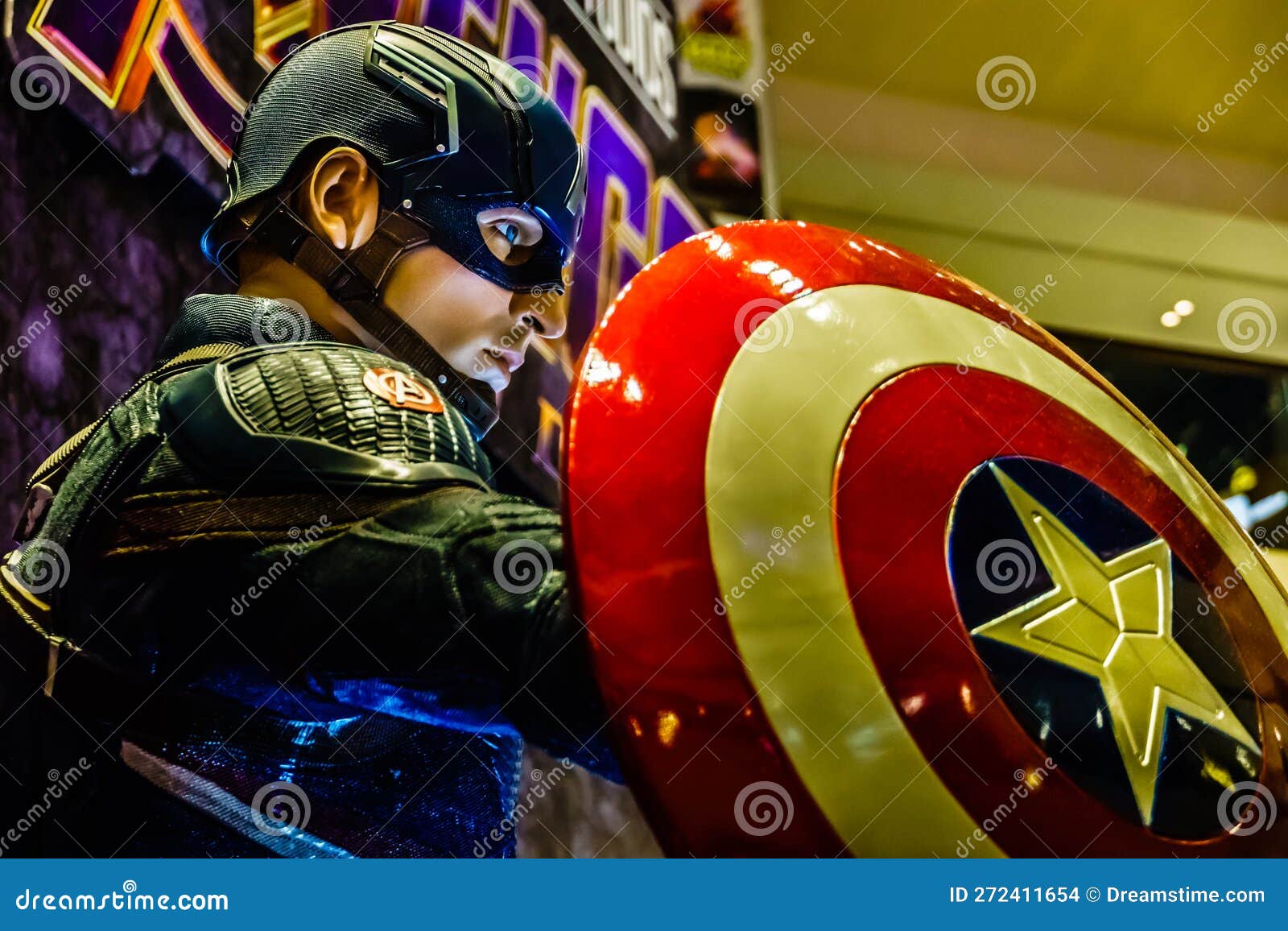 Captain America on Display at Marvel Studios' Avengers, Endgame Event at  Suntec City, Singapore. Imagem de Stock Editorial - Imagem de casco, homem:  272411654