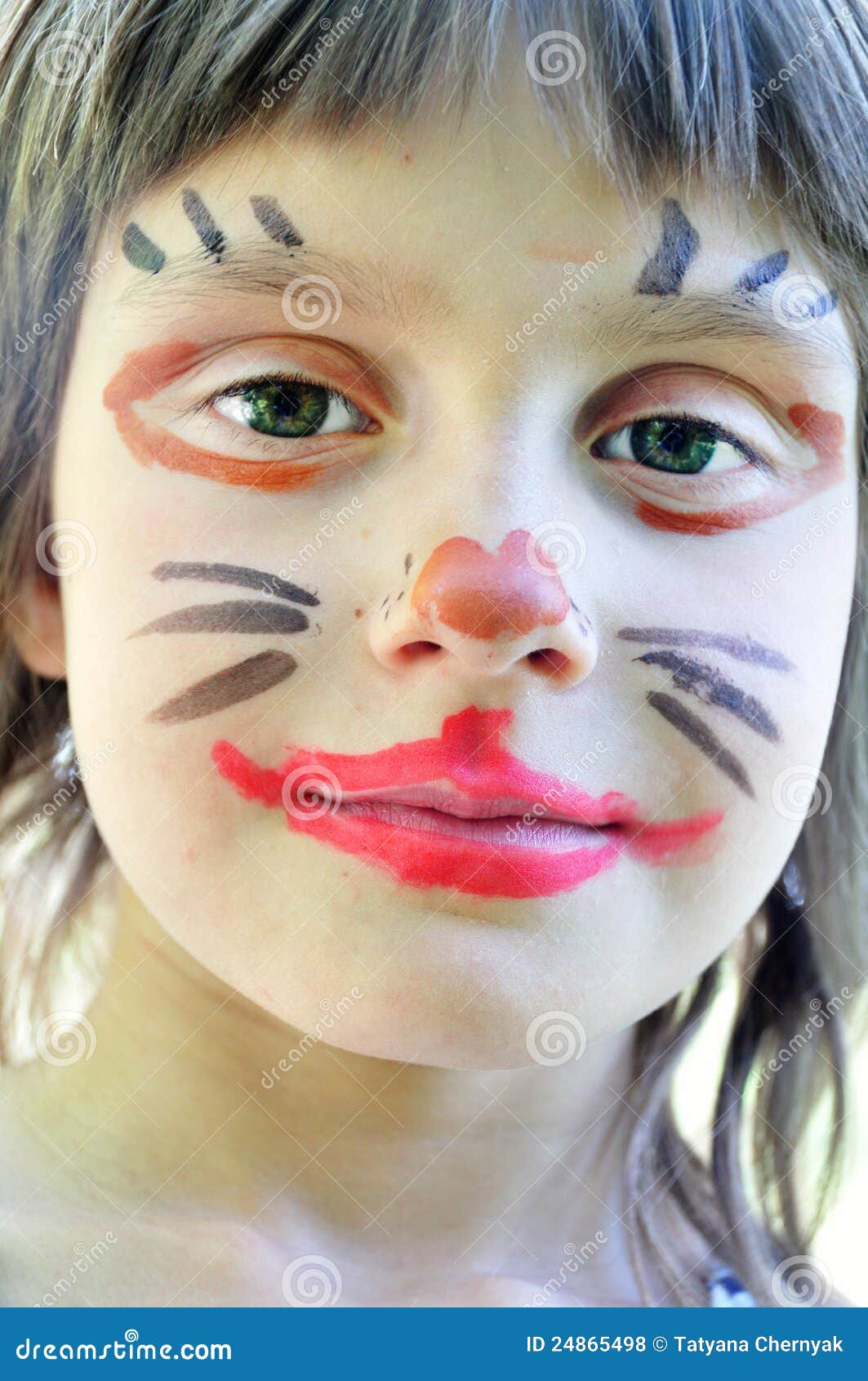 Enfant De Masque De Peinture De Visage Photo stock - Image du