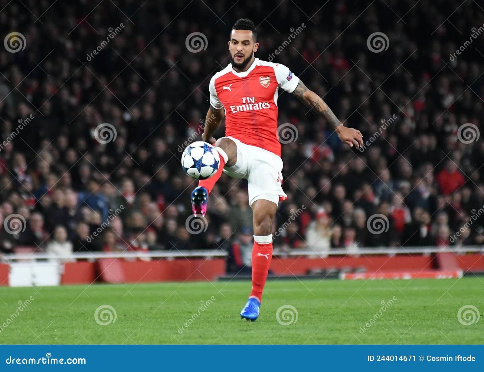 Theo Walcott of Arsenal FC editorial photo. Image of english - 244014671