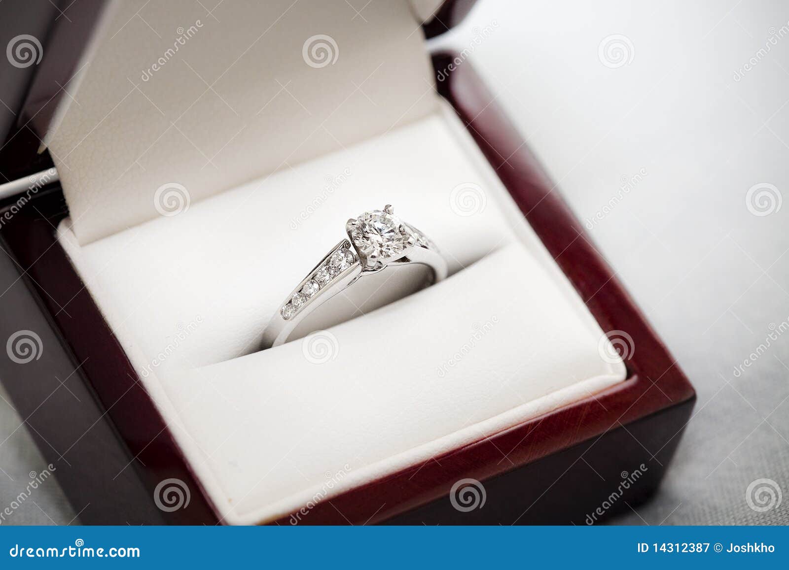 Beautiful and Luxury Wedding Diamond Ring in Box on Woman Hand on Gold  Background with Copy Space Stock Photo - Image of decoration, gold:  143315454