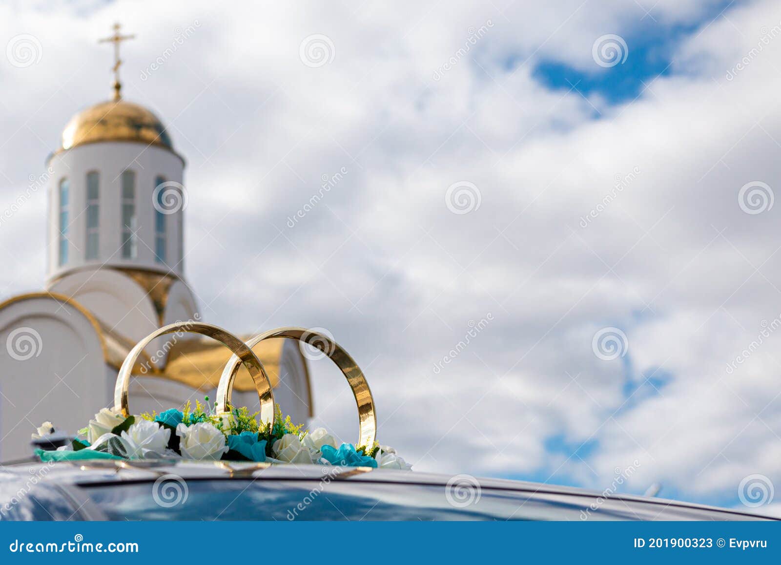 Engagement wedding rings stock image. Image of background 201900323