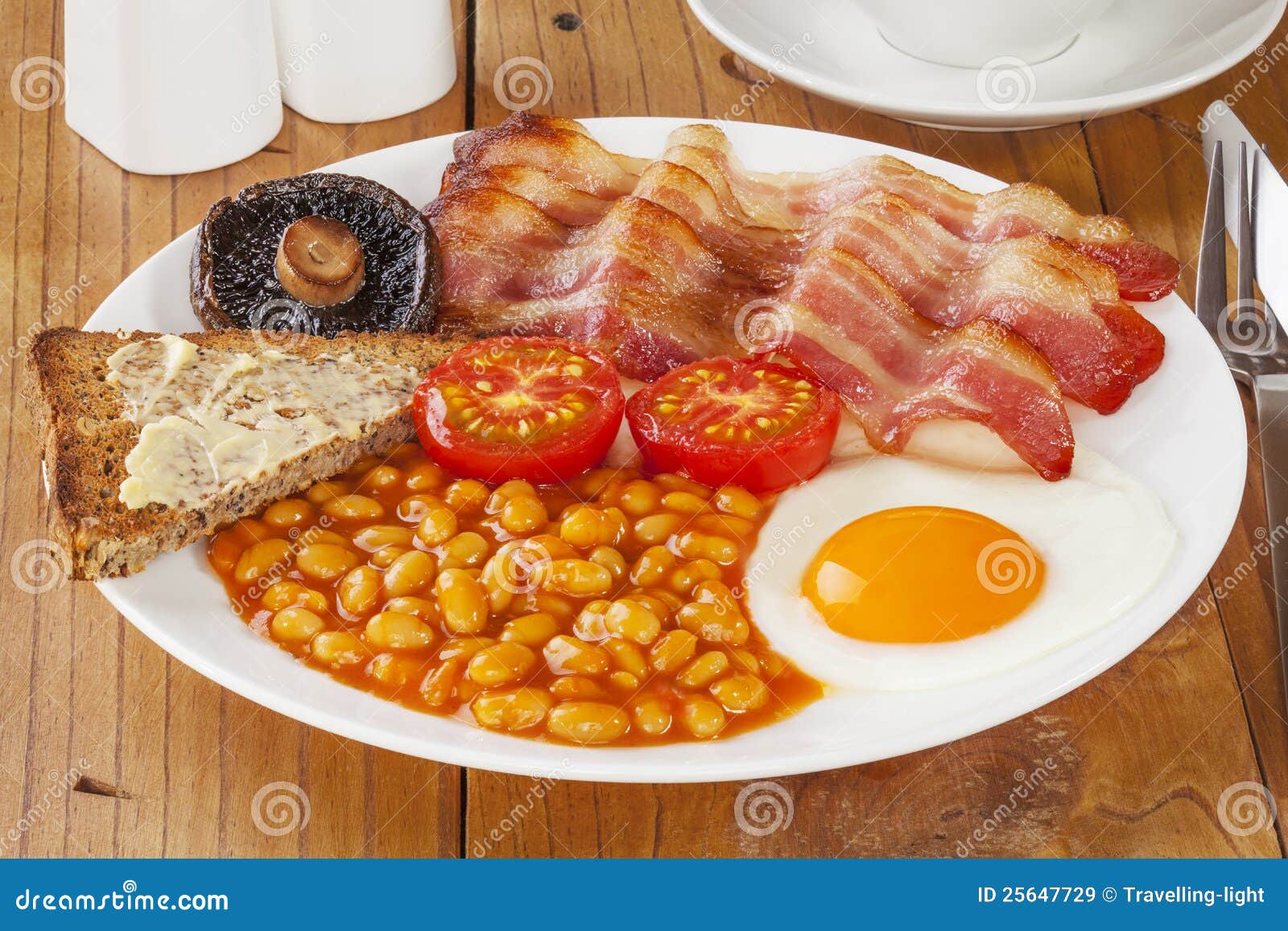 Englisches Frühstück stockbild. Bild von dreieck, speck - 25647729