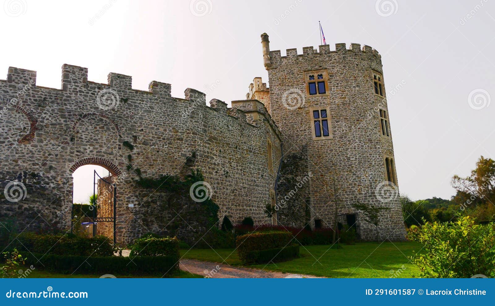 English Castle of Hardelot in Condette, the Little Windsor of the Opal ...