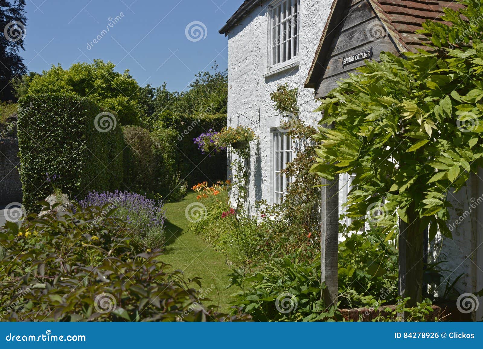 English Cottage Garden Sussex England Editorial Photo Image Of