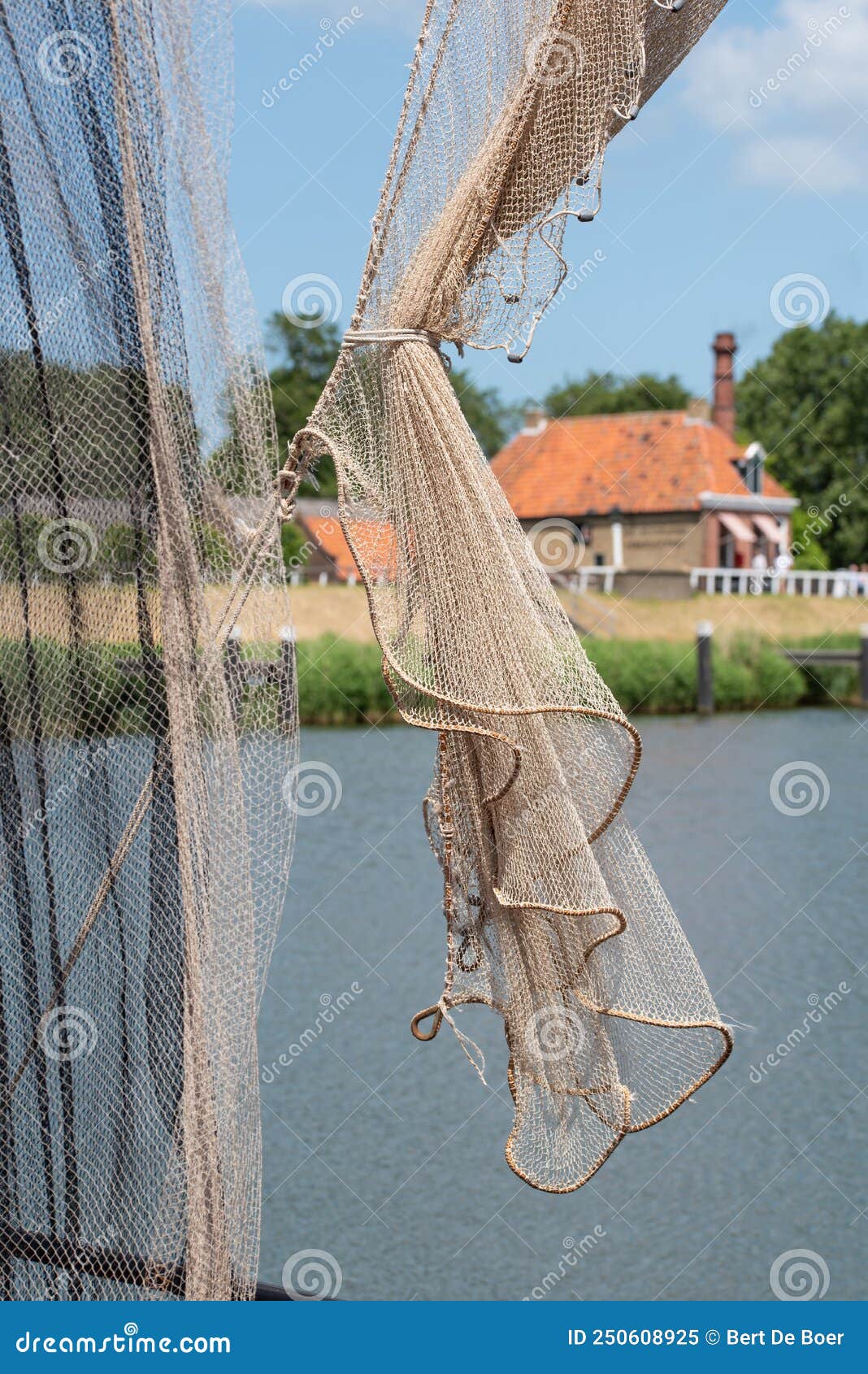 124 Fishing Nets Hanging To Dry Stock Photos - Free & Royalty-Free Stock  Photos from Dreamstime